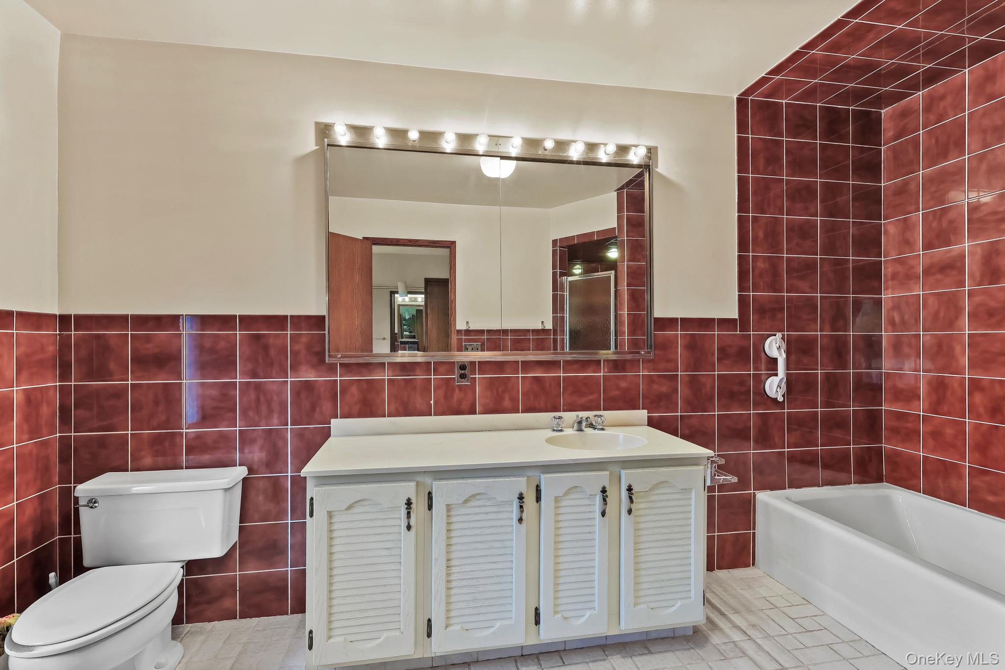 Harrison, New York, 10528, United States, 4 Bedrooms Bedrooms, ,5 BathroomsBathrooms,Residential,For Sale,1989402