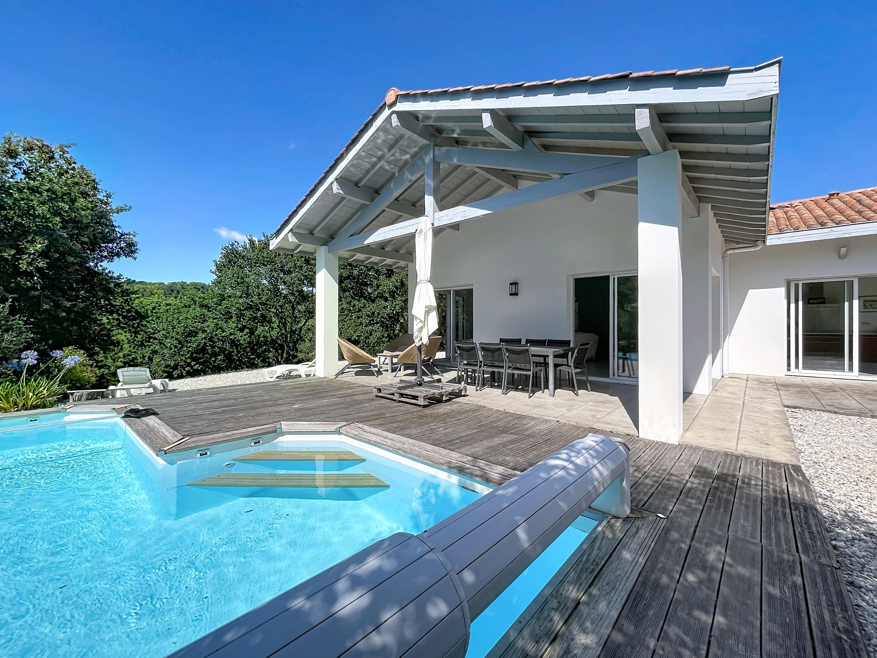  Contemporary home with swimming pool, in absolute tranquility in Arcangues - 物件實景