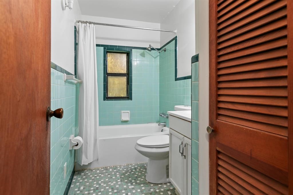 St. Augustine, Florida, 32092, United States, 3 Bedrooms Bedrooms, ,2 BathroomsBathrooms,Residential,For Sale,1975460