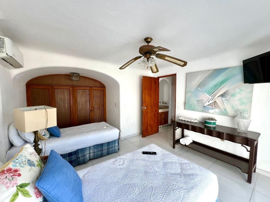 Calle de los riscos, Manzanillo, Colima, 28867, Mexico, 3 Bedrooms Bedrooms, ,3 BathroomsBathrooms,Residential,For Sale,Calle de los riscos,1416641