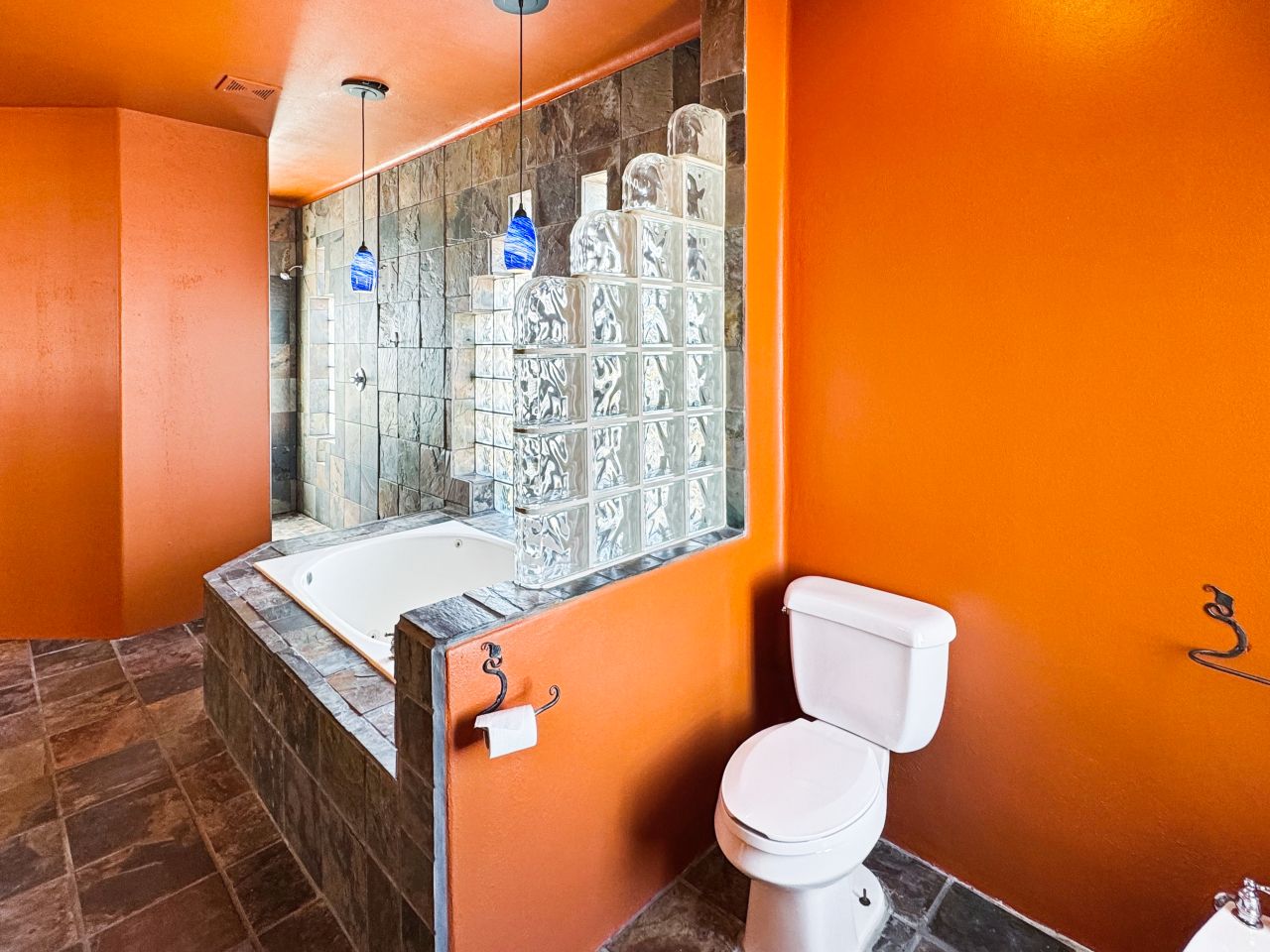 Carlsbad, New Mexico, 88220, United States, 4 Bedrooms Bedrooms, ,3 BathroomsBathrooms,Residential,For Sale,1973725