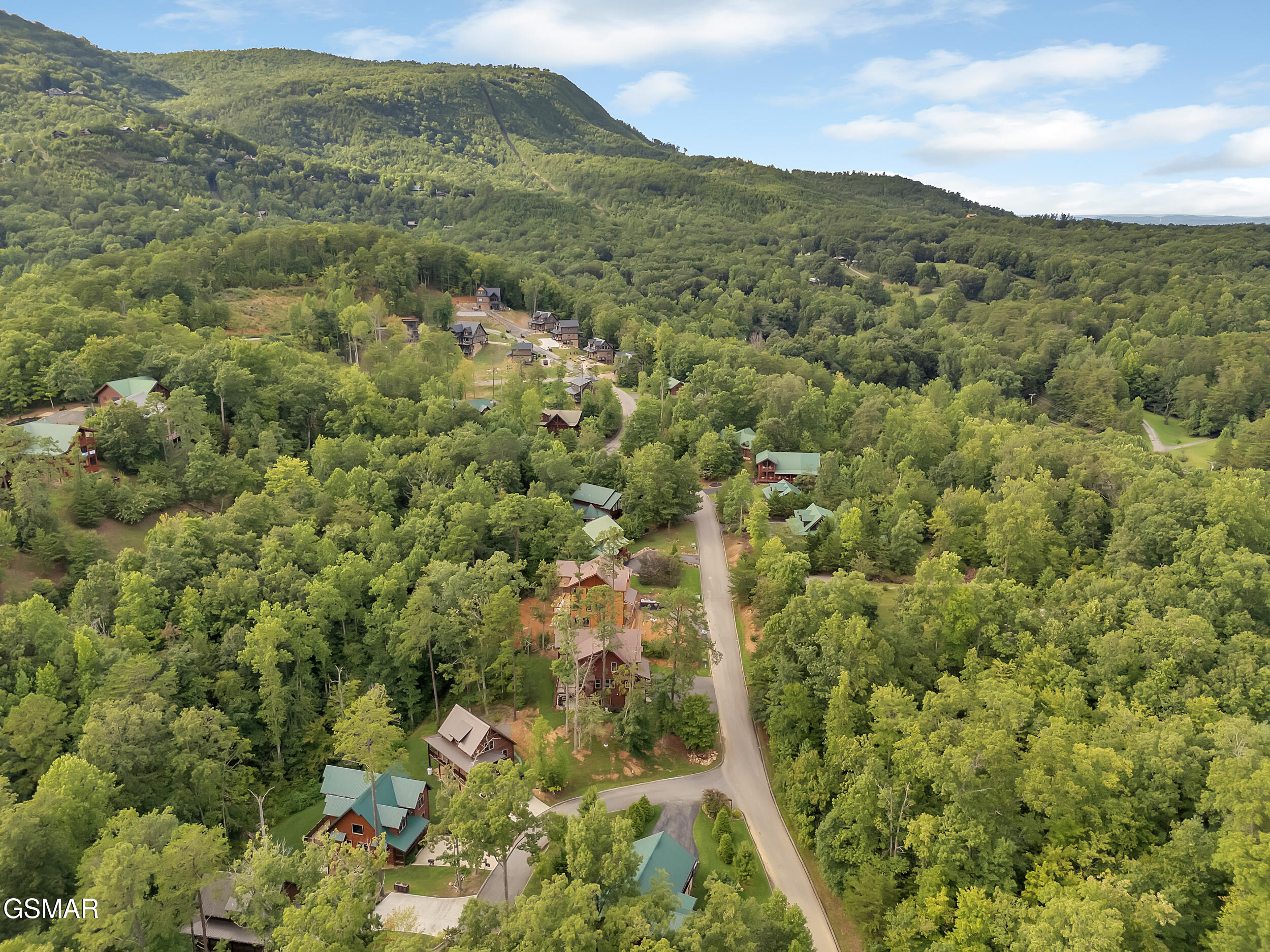 Pigeon Forge, Tennessee, 37876, United States, 4 Bedrooms Bedrooms, ,4 BathroomsBathrooms,Residential,For Sale,1944632