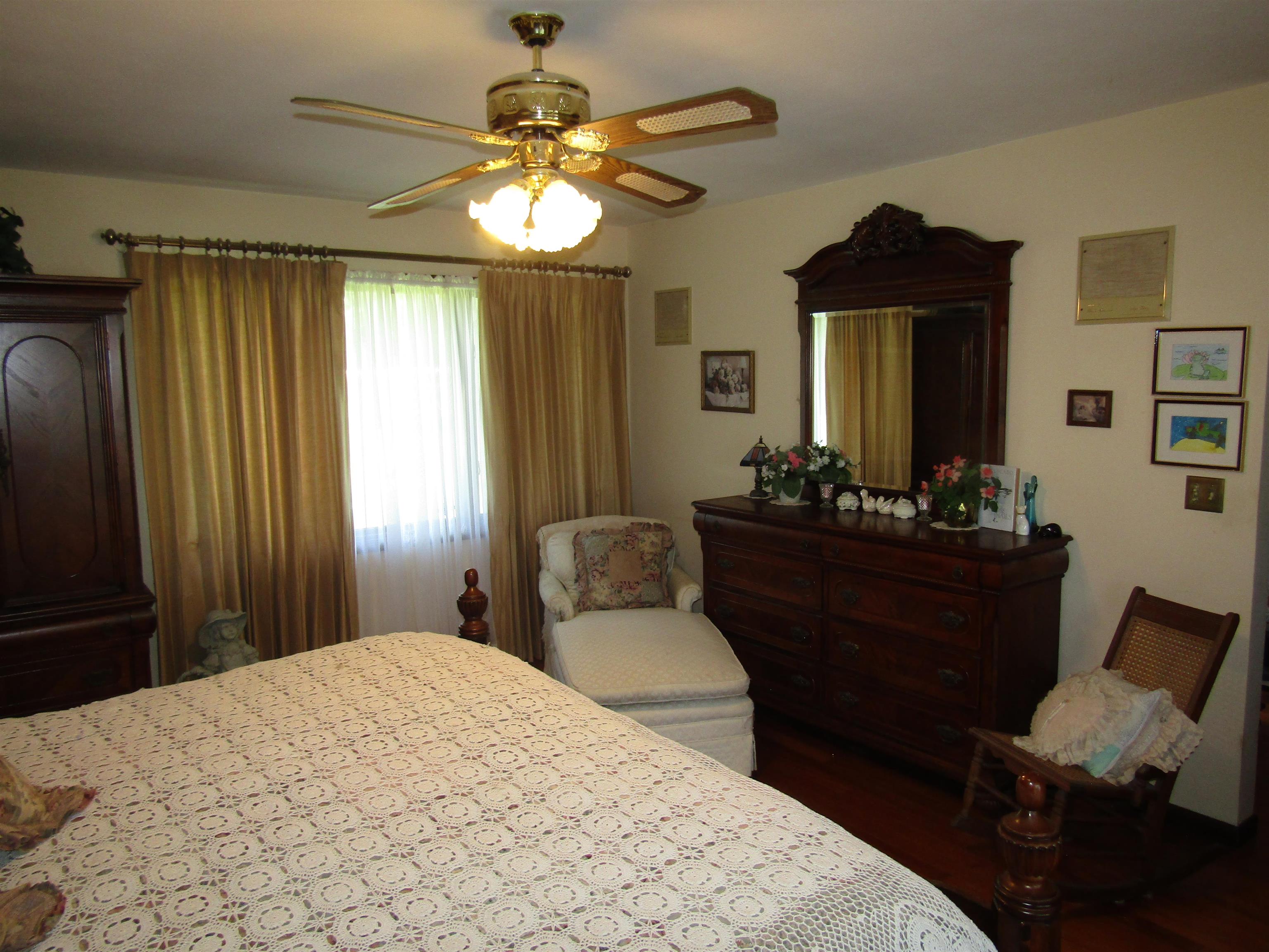 Beloit, Wisconsin, 53511, United States, 6 Bedrooms Bedrooms, ,5 BathroomsBathrooms,Residential,For Sale,2005611