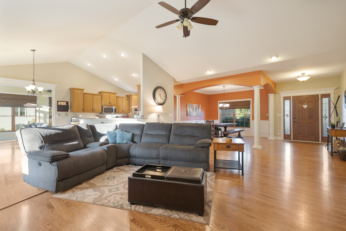 Hampshire, Illinois, 60140, United States, 3 Bedrooms Bedrooms, ,3 BathroomsBathrooms,Residential,For Sale,1978755