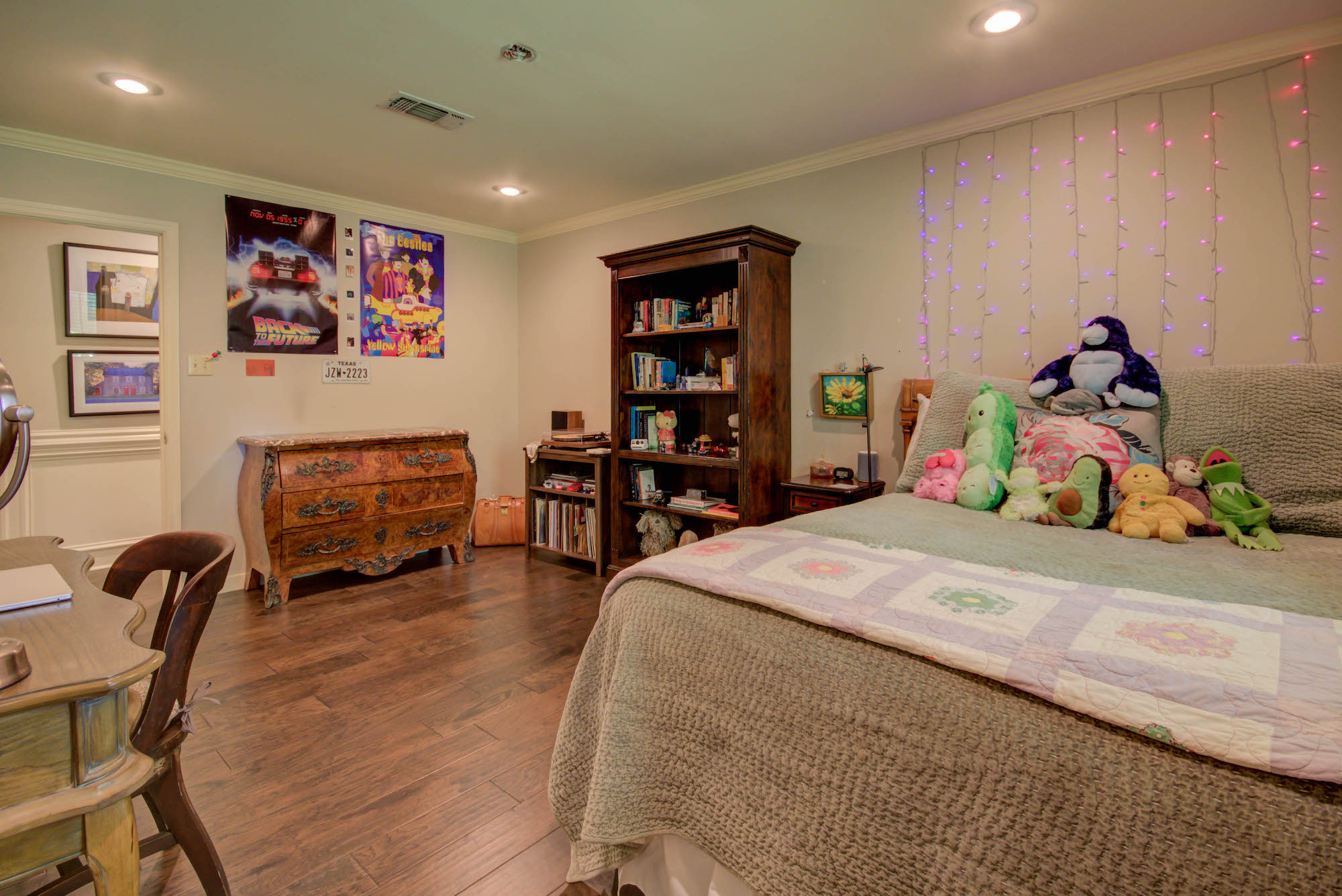 Texarkana, Texas, 75503, United States, 3 Bedrooms Bedrooms, ,4 BathroomsBathrooms,Residential,For Sale,1887104