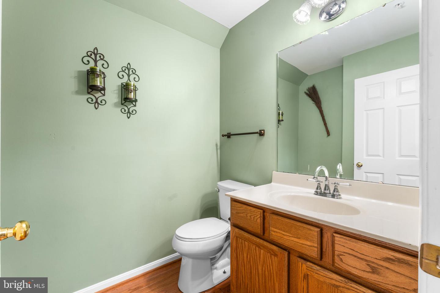 Clinton, Maryland, 20735, United States, 5 Bedrooms Bedrooms, ,5 BathroomsBathrooms,Residential,For Sale,1907711