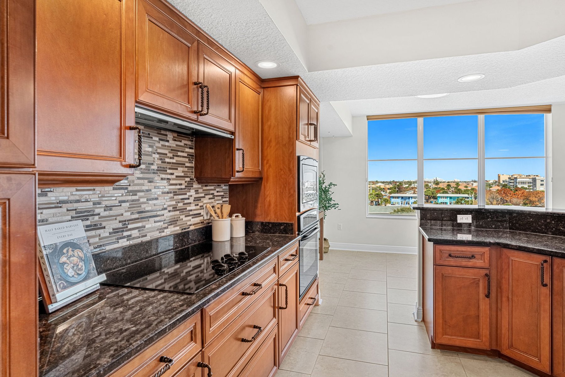  410 Hayes Avenue, #402, Cocoa Beach, FL, 32931 - 物件實景