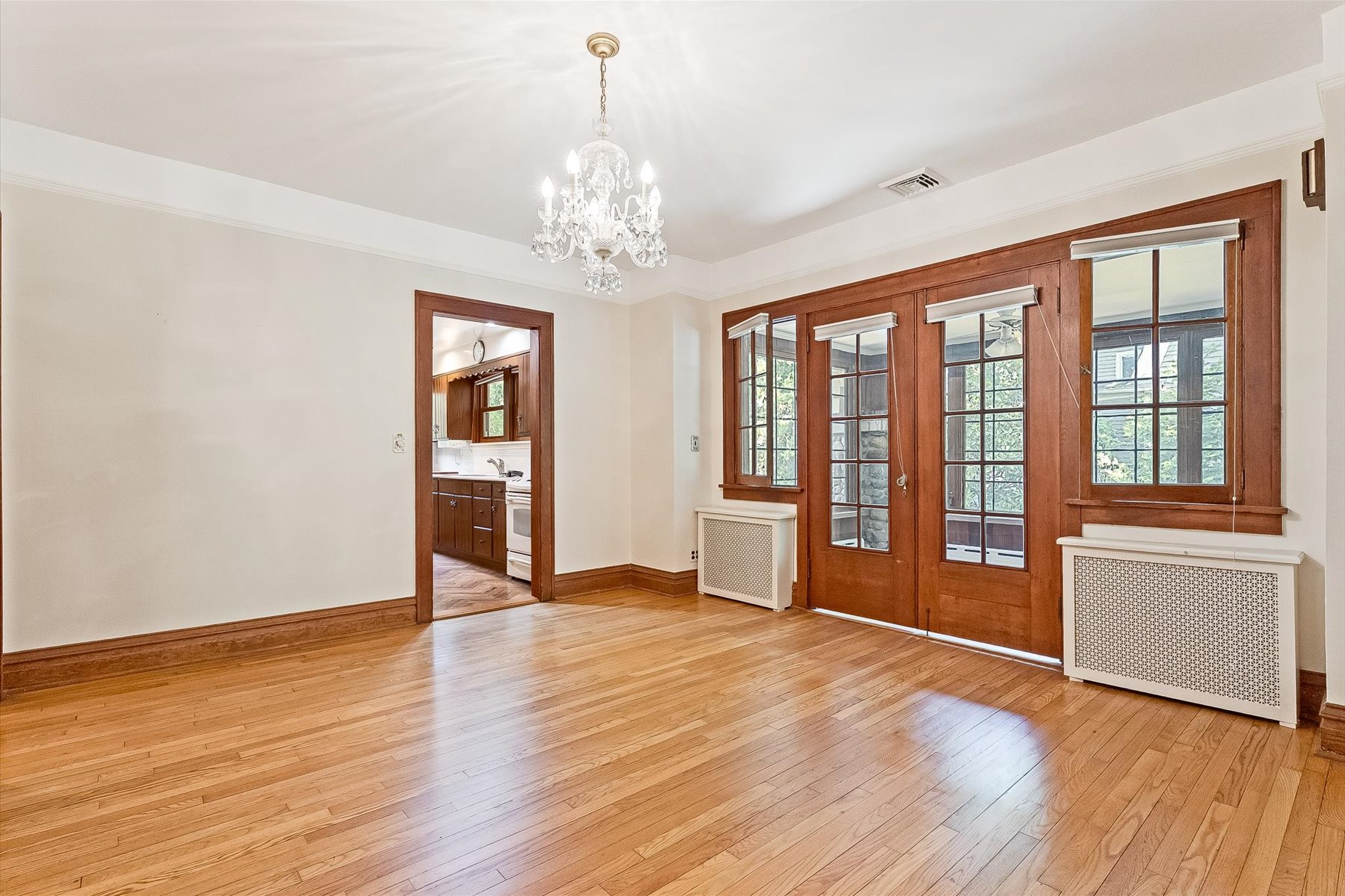  Authentic Craftsman-Style Property Offers Timeless Character - 物件實景