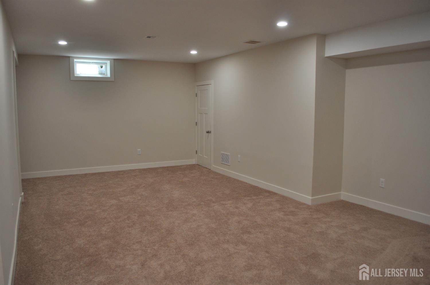 Woodbridge, New Jersey, 07095, United States, 4 Bedrooms Bedrooms, ,4 BathroomsBathrooms,Residential,For Sale,1920305
