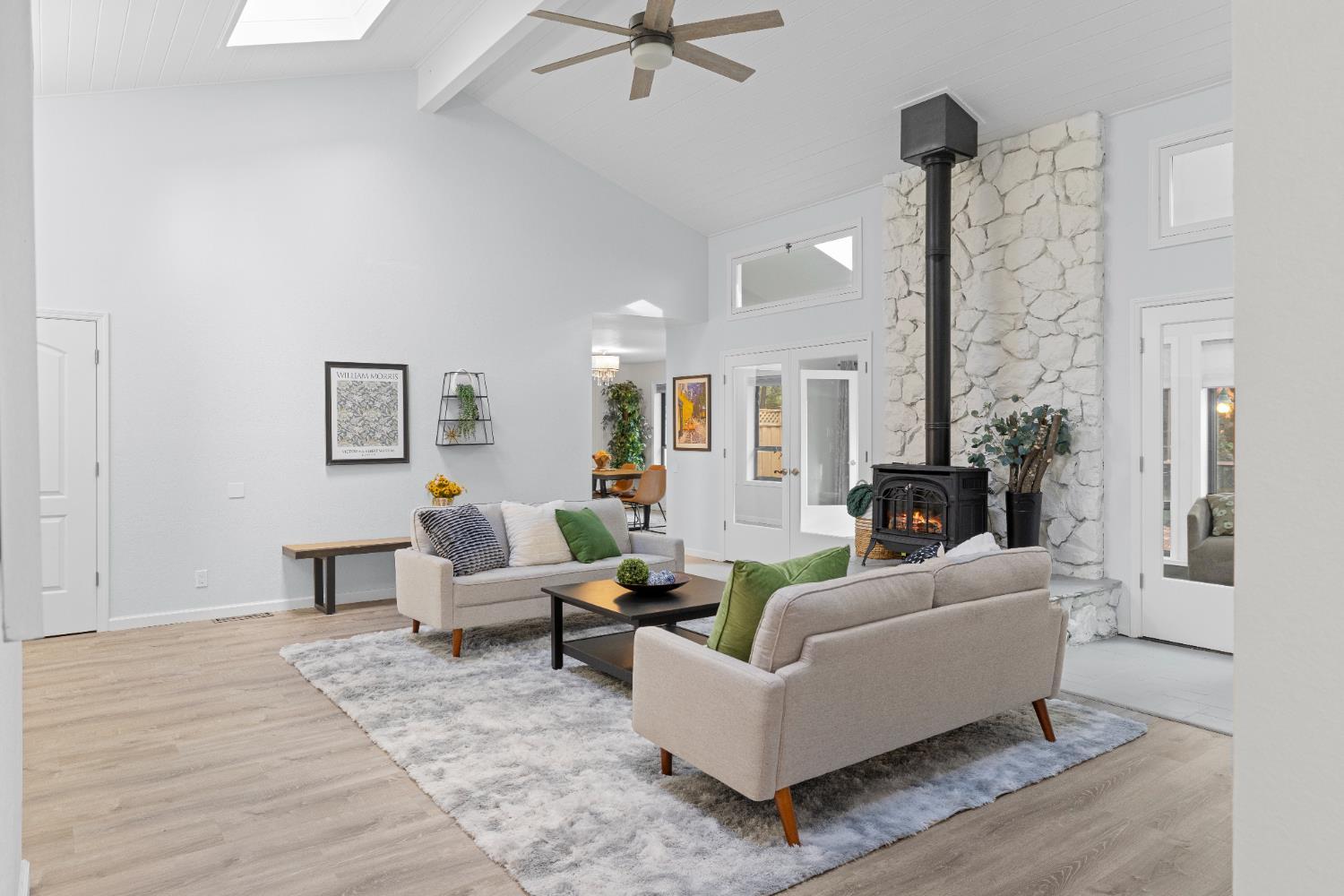 Grass Valley, California, 95949, United States, 3 Bedrooms Bedrooms, ,3 BathroomsBathrooms,Residential,For Sale,1992571