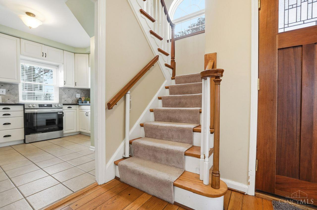 Cincinnati, Ohio, 45209, United States, 3 Bedrooms Bedrooms, ,4 BathroomsBathrooms,Residential,For Sale,2003338