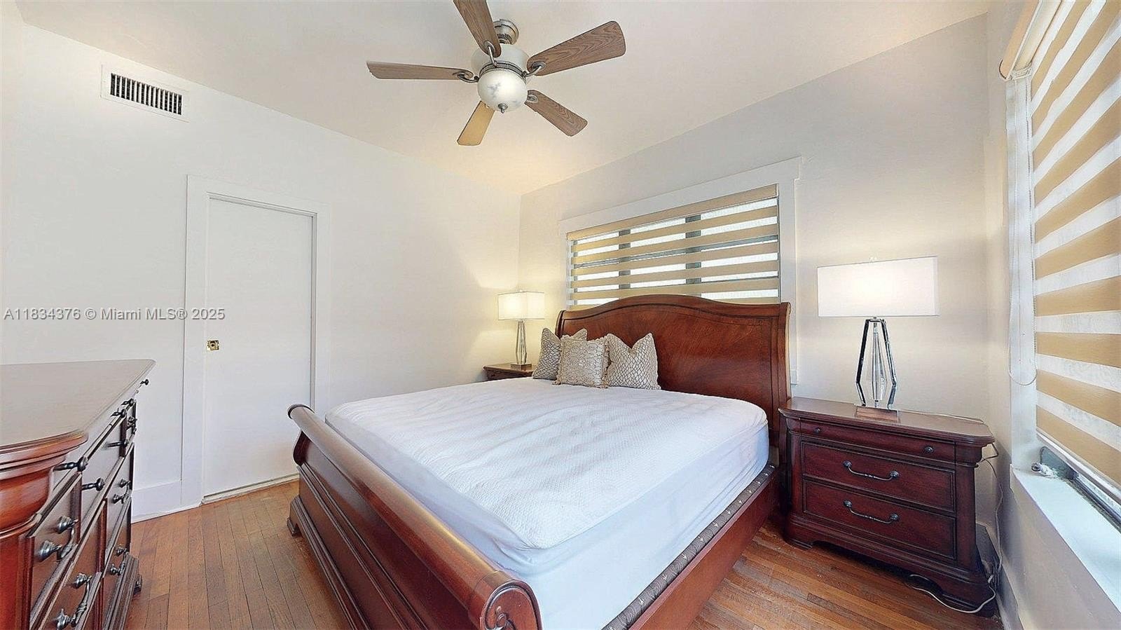 Coral Gables, Florida, 33134, United States, 2 Bedrooms Bedrooms, ,2 BathroomsBathrooms,Residential,For Sale,1989880