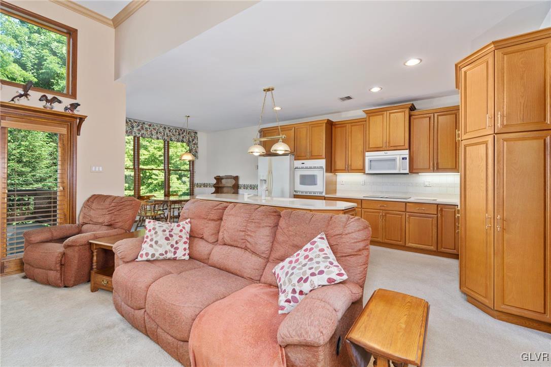 Upper Saucon Twp, Pennsylvania, 18034, United States, 3 Bedrooms Bedrooms, ,3 BathroomsBathrooms,Residential,For Sale,1928759