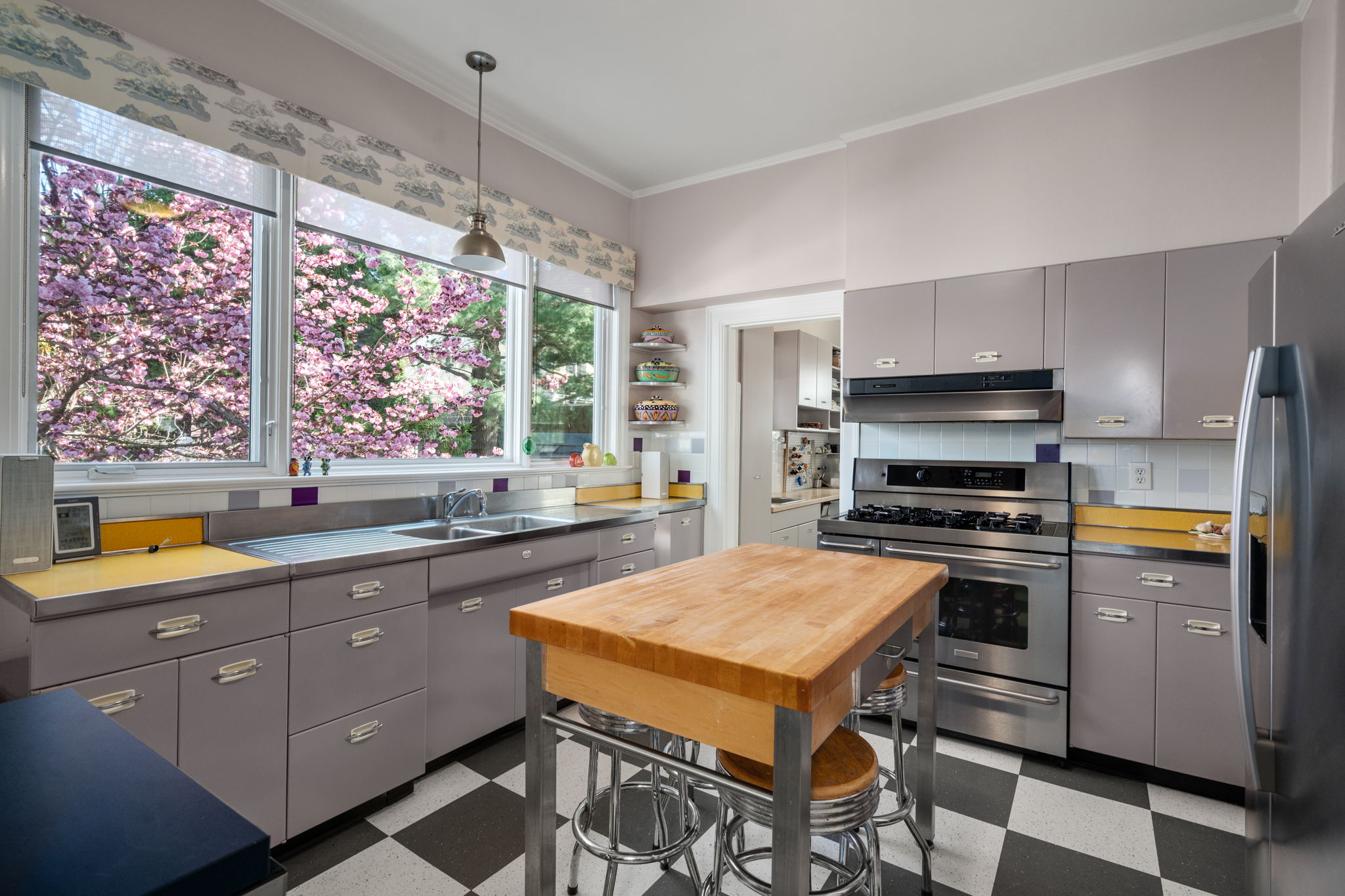  121 Thorndike Street, Brookline, MA, 02446 - 物件實景