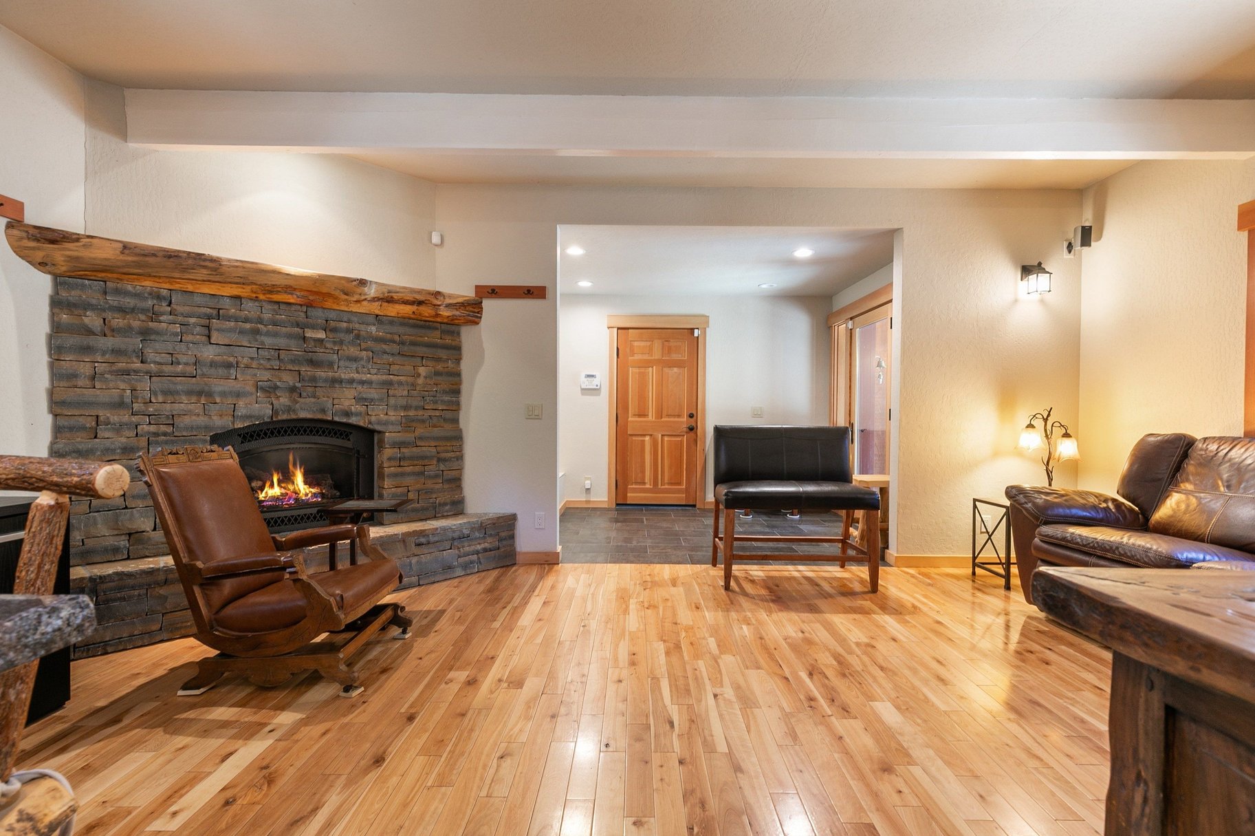  Home 3 Blocks from Lake Tahoe with 4 Car Garage for Cars & Boats - 物件實景