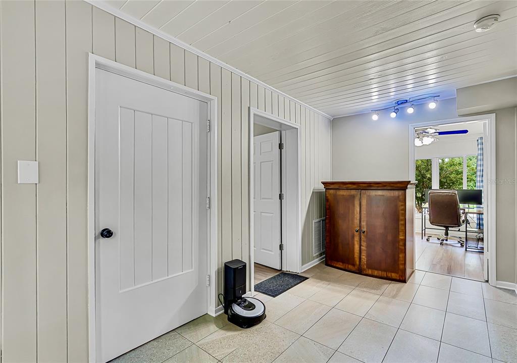 Geneva, Florida, 32732, United States, 3 Bedrooms Bedrooms, ,2 BathroomsBathrooms,Residential,For Sale,1897642