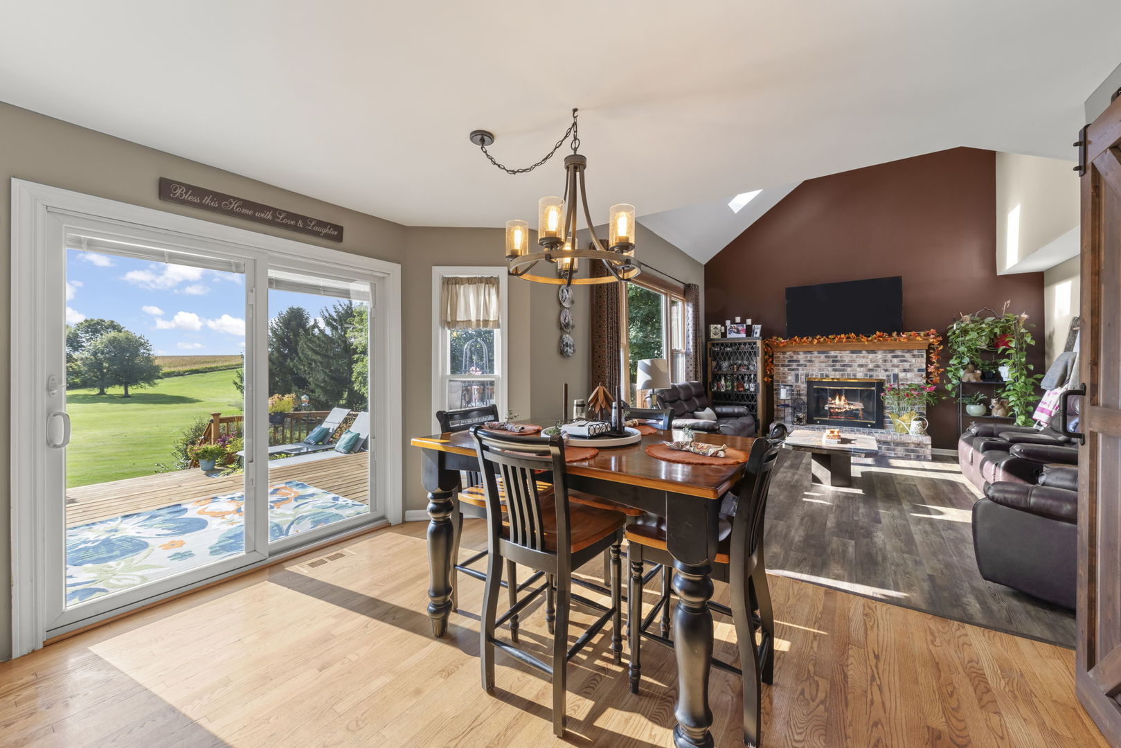 Oswego, Illinois, 60543, United States, 4 Bedrooms Bedrooms, ,3 BathroomsBathrooms,Residential,For Sale,1949228