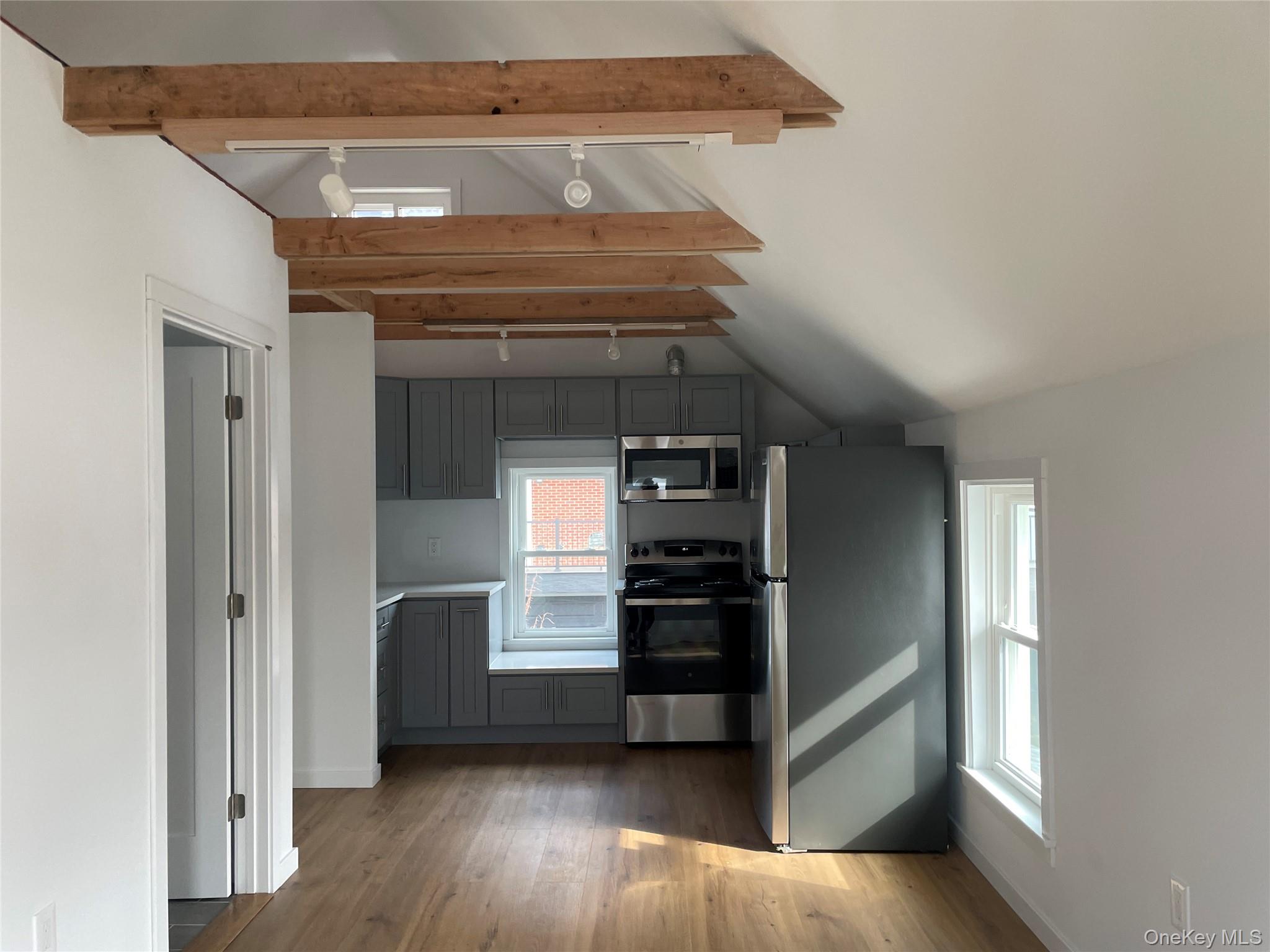 Armonk, New York, 10504, United States, 2 Bedrooms Bedrooms, ,2 BathroomsBathrooms,Residential,For Sale,2001016