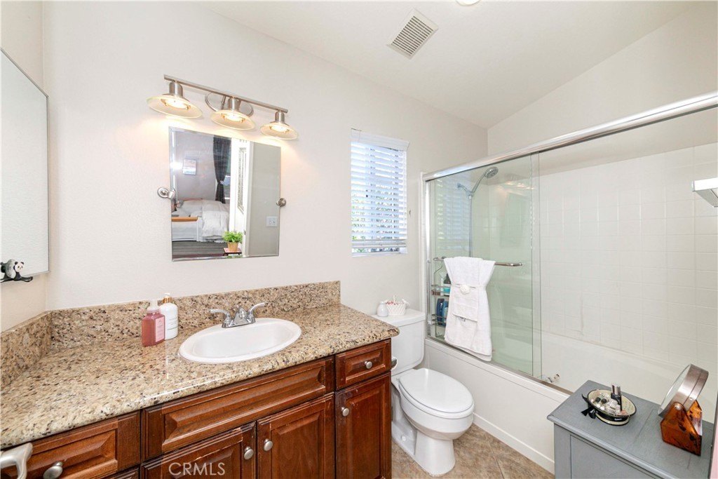 Aliso Viejo, California, 92656, United States, 2 Bedrooms Bedrooms, ,2 BathroomsBathrooms,Residential,For Sale,1901235