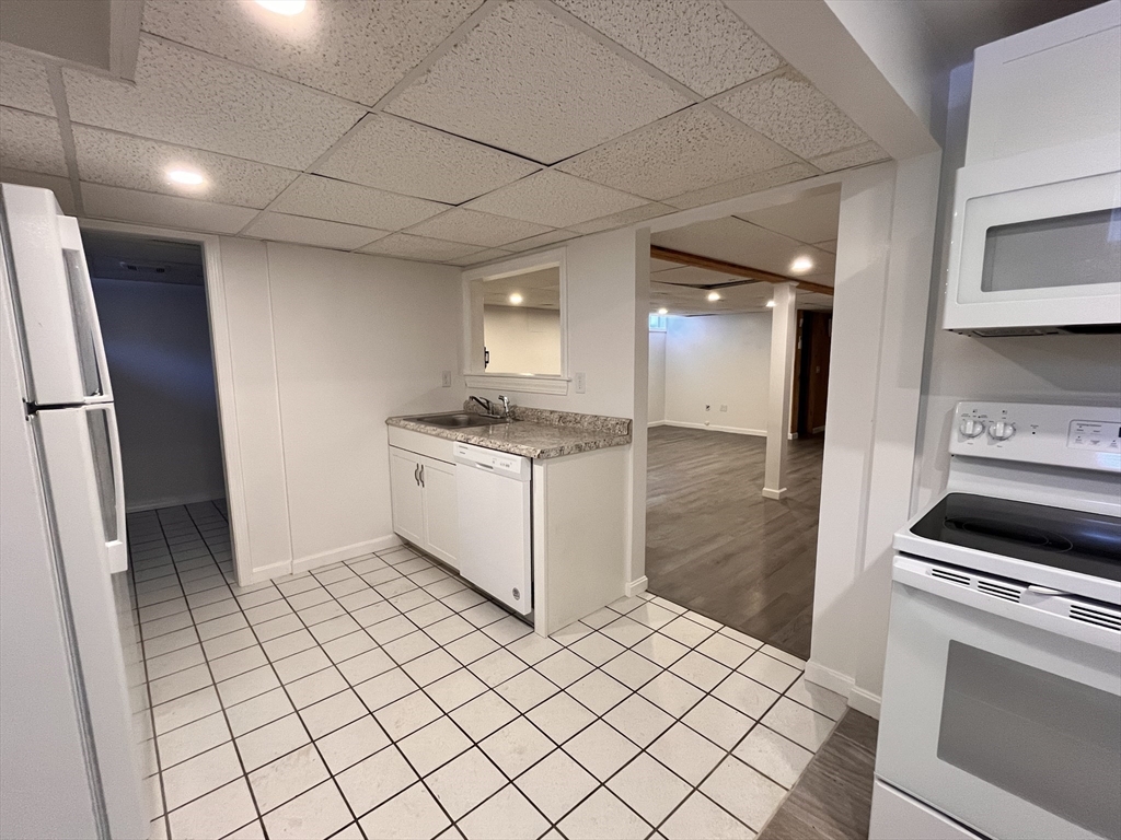 Fitchburg, Massachusetts, 01420, United States, 3 Bedrooms Bedrooms, ,3 BathroomsBathrooms,Residential,For Sale,2005114