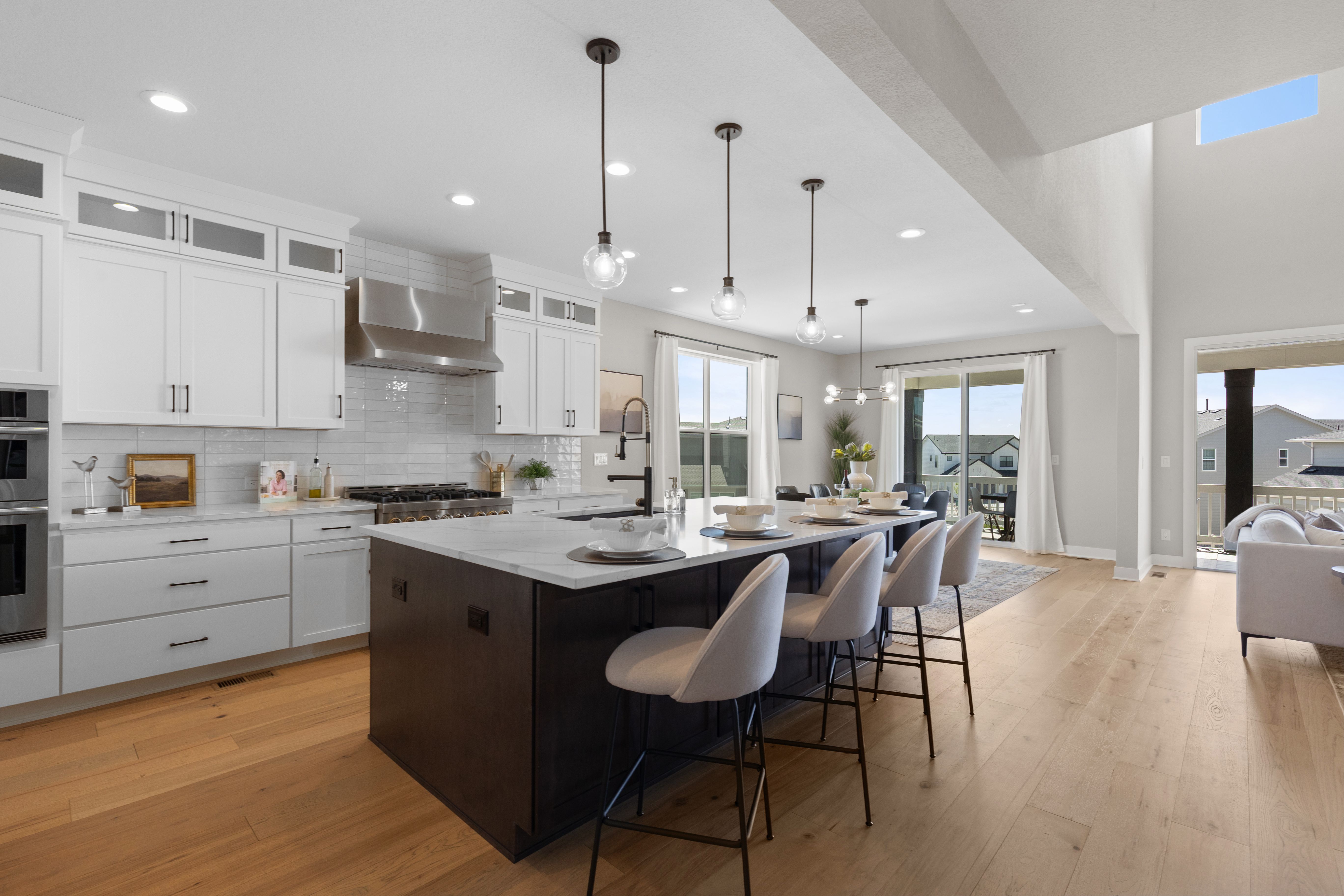  Skip the build time and step straight into 5932 Los Olivas Point - 物件實景