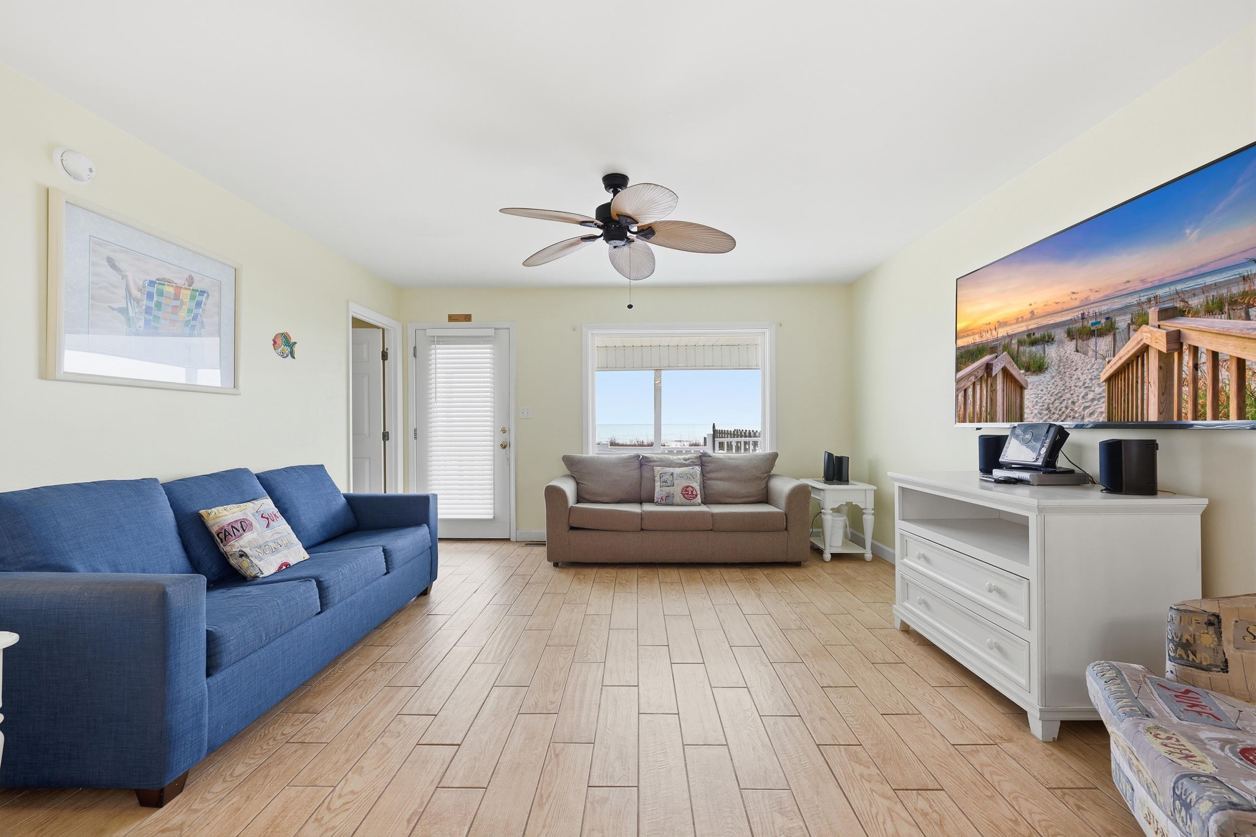 North Myrtle Beach, South Carolina, 29582, United States, 6 Bedrooms Bedrooms, ,4 BathroomsBathrooms,Residential,For Sale,2011670