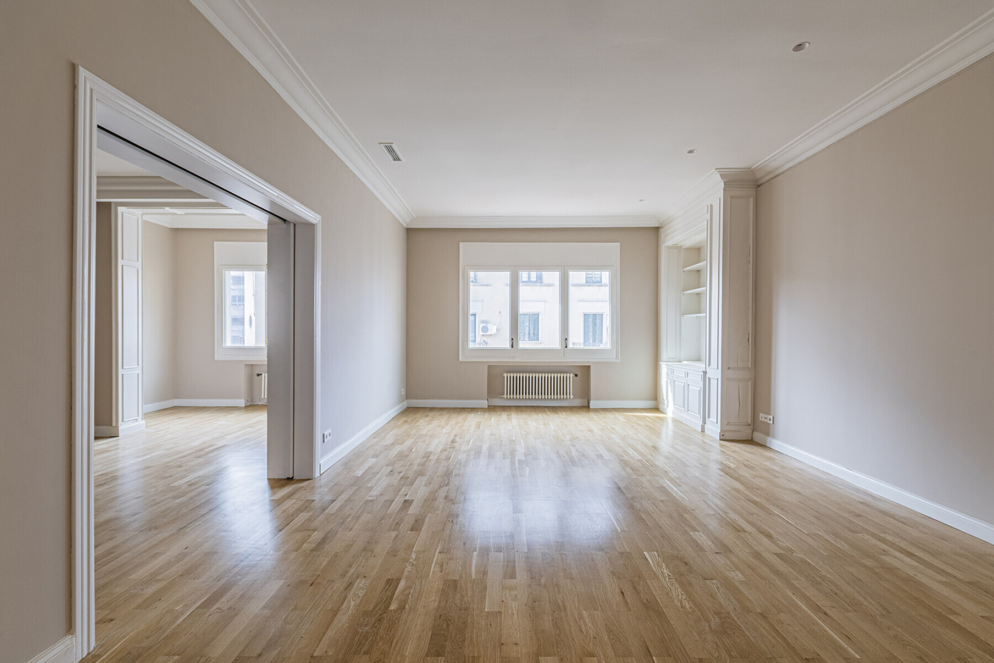  Renovated high-rise apartment in a stately building in Eixample. - 物件實景