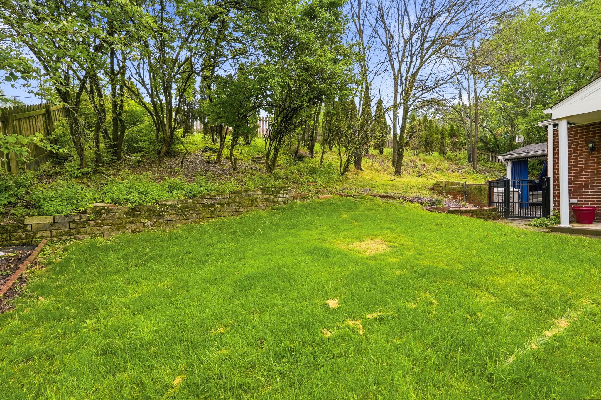  116 Hawthorne Drive, Pittsburgh, PA 15235 - 物件實景