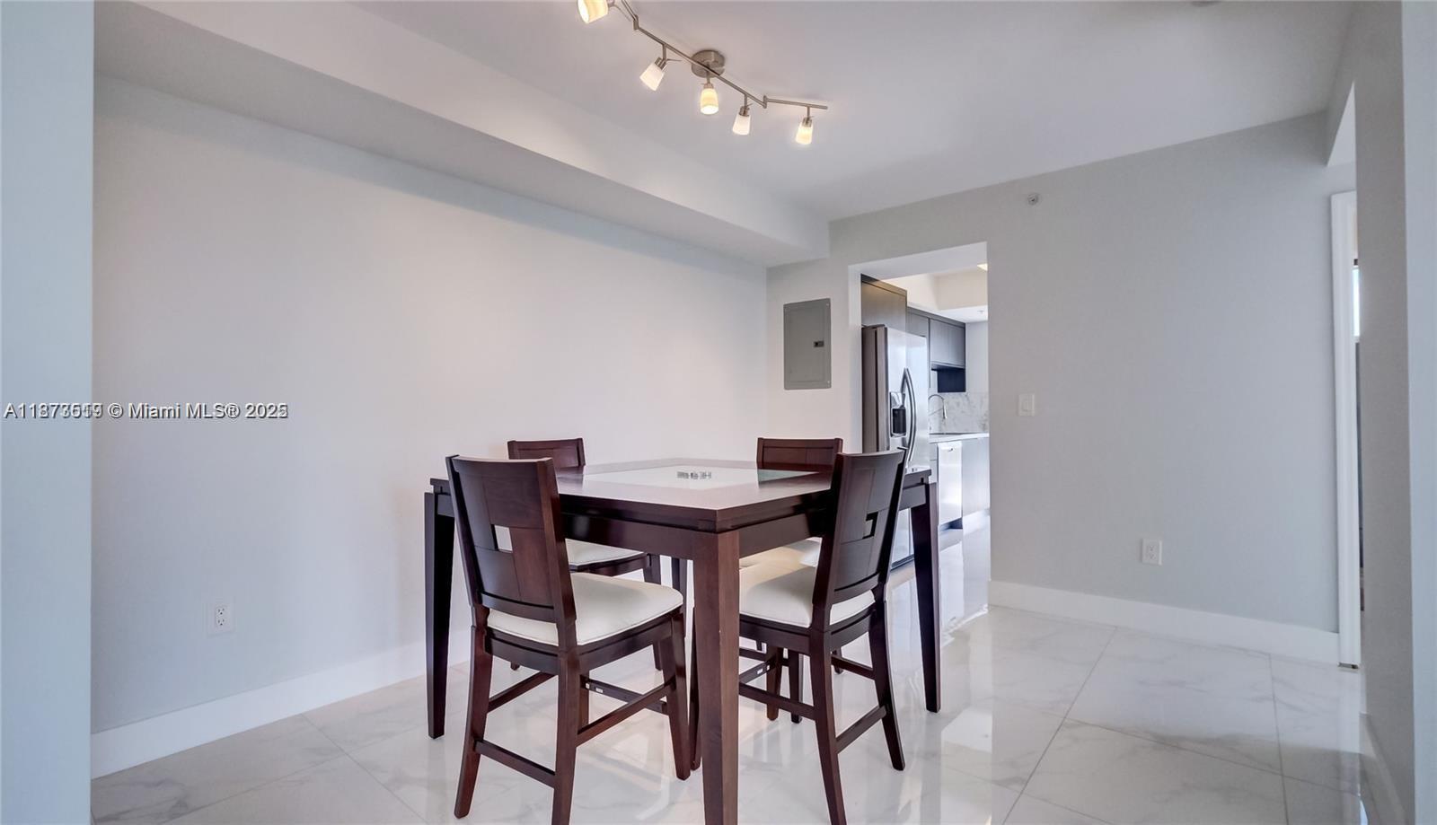 Miami, Florida, 33133, United States, 2 Bedrooms Bedrooms, ,2 BathroomsBathrooms,Residential,For Sale,1939288