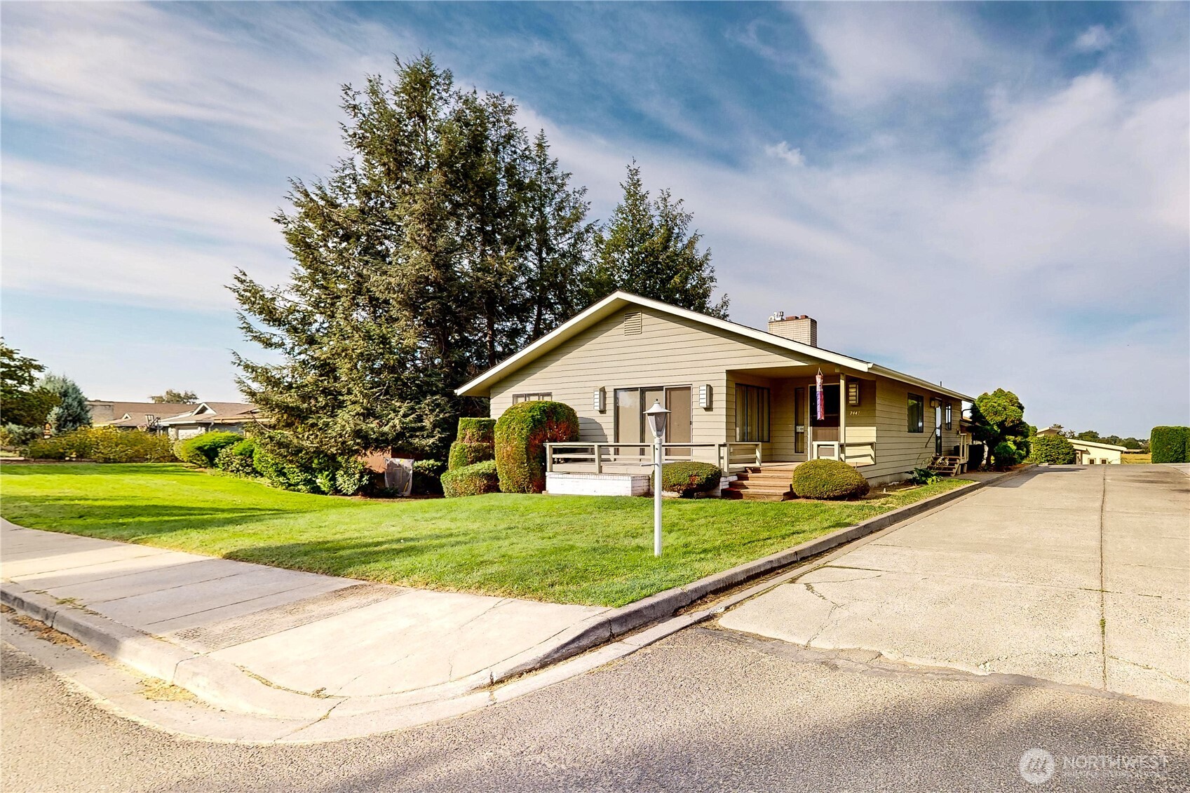 Walla Walla, Washington, 99362, United States, 3 Bedrooms Bedrooms, ,2 BathroomsBathrooms,Residential,For Sale,1942033