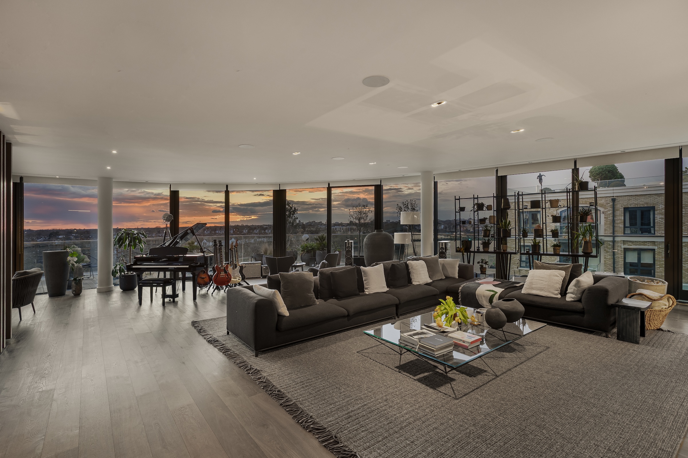  Striking penthouse with panoramic vistas of the Thames - 物件實景
