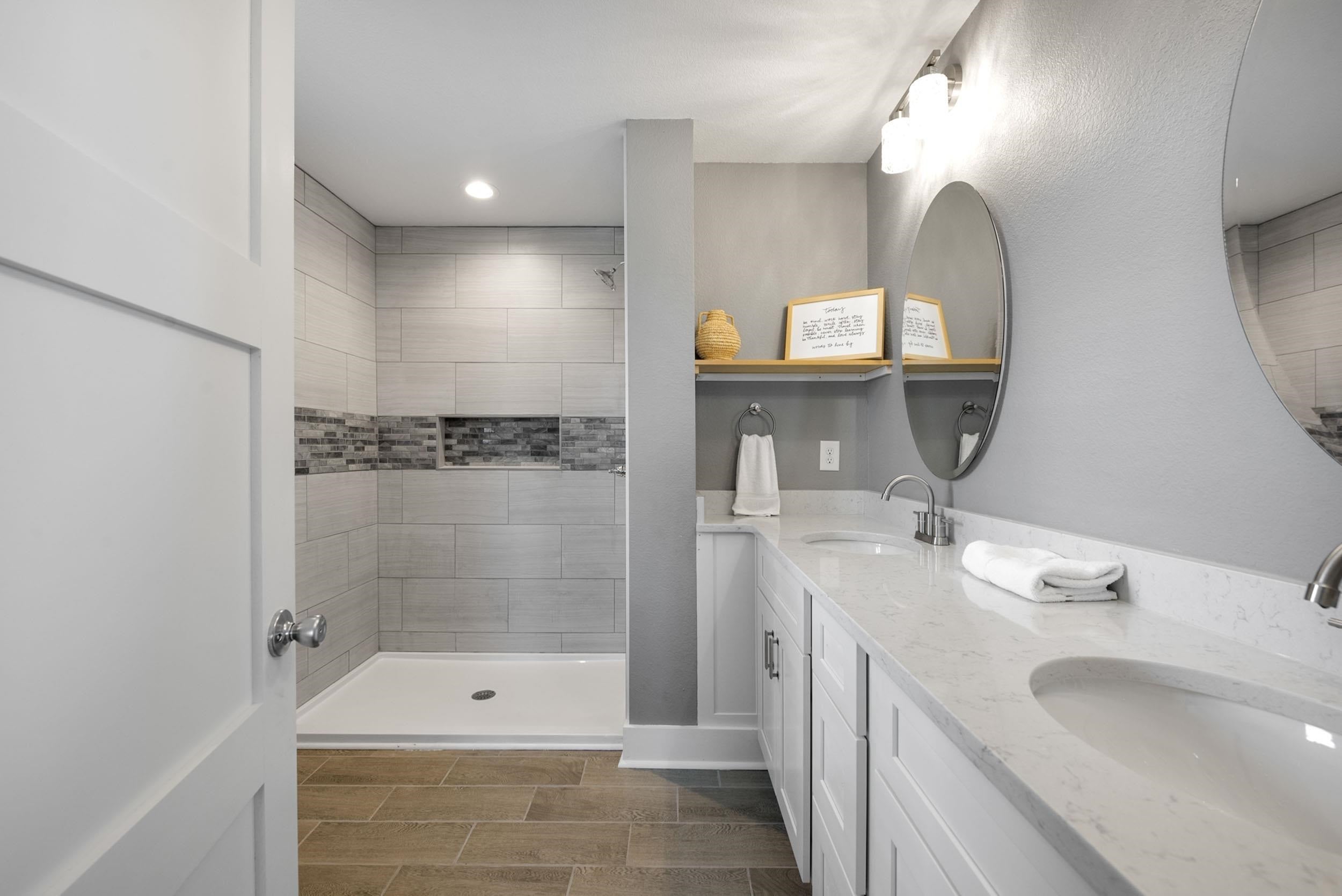 Corolla, North Carolina, 27927, United States, 12 Bedrooms Bedrooms, ,12 BathroomsBathrooms,Residential,For Sale,1980657