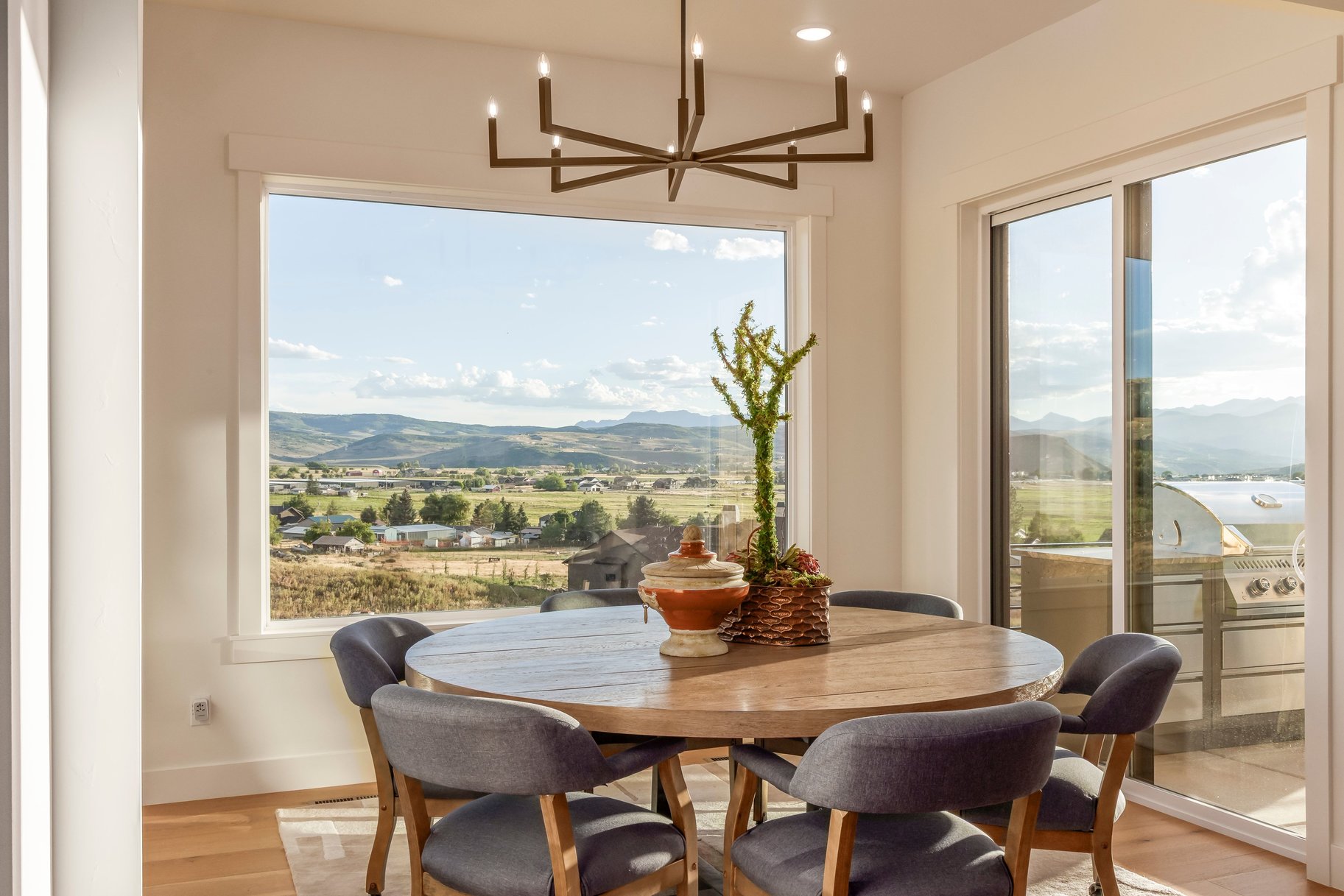  New Build Mountain Modern Home with Expansive Views - 物件實景