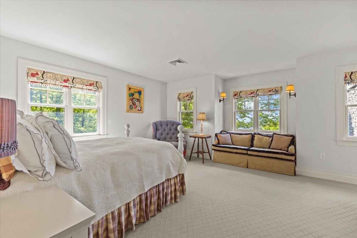 Stowe, Vermont, 05672, United States, 4 Bedrooms Bedrooms, ,6 BathroomsBathrooms,Residential,For Sale,1840116
