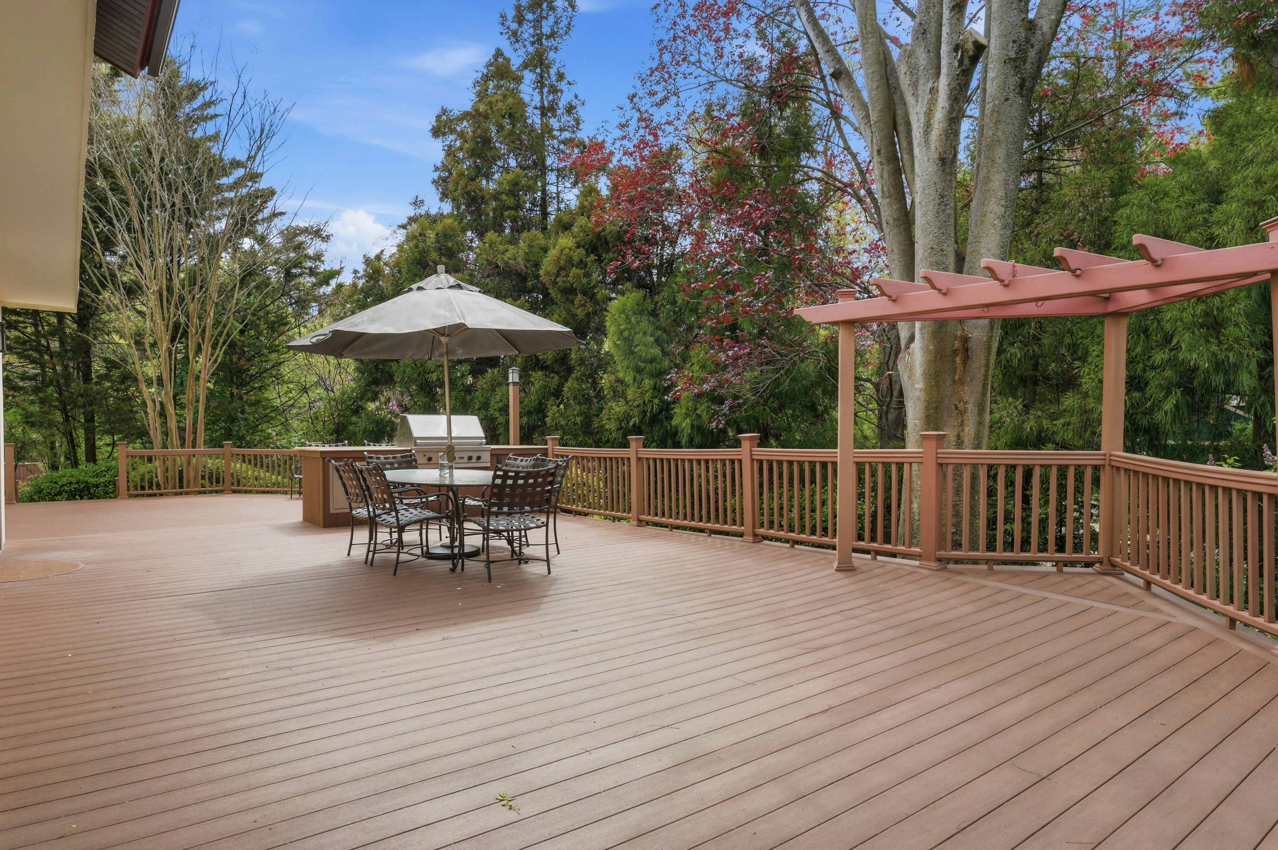  18 Aldgate Drive W, Manhasset, NY 11030 - 物件實景