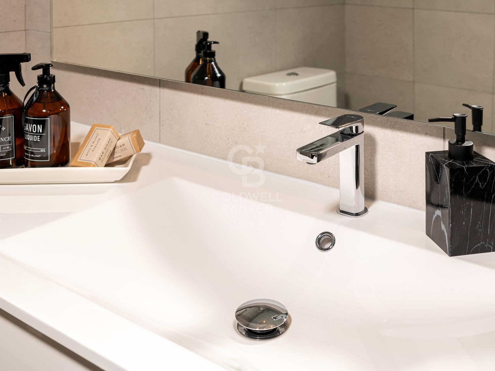 Vitacura, Chile, 2 Bedrooms Bedrooms, ,2 BathroomsBathrooms,Residential,For Sale,1817671