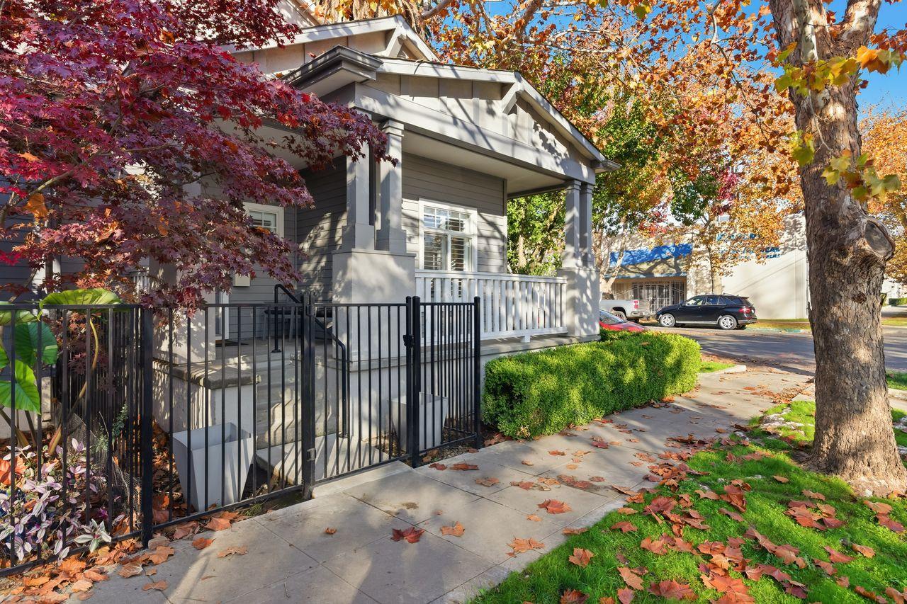 Sacramento, California, 95811, United States, 3 Bedrooms Bedrooms, ,3 BathroomsBathrooms,Residential,For Sale,2002968