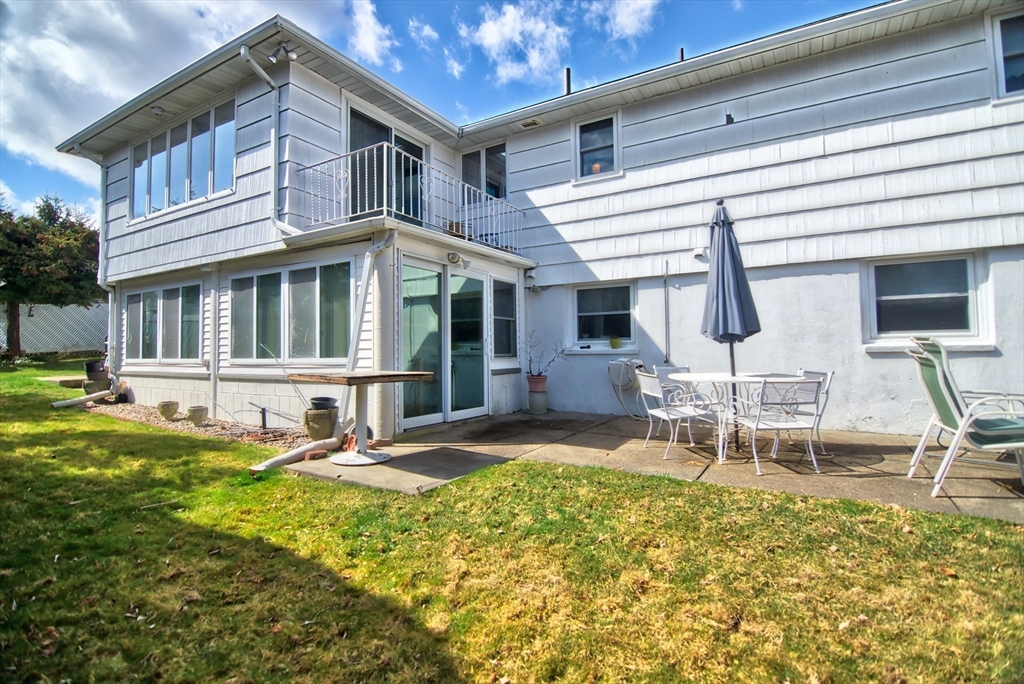 Revere, Massachusetts, 02151, United States, 4 Bedrooms Bedrooms, ,4 BathroomsBathrooms,Residential,For Sale,1935883