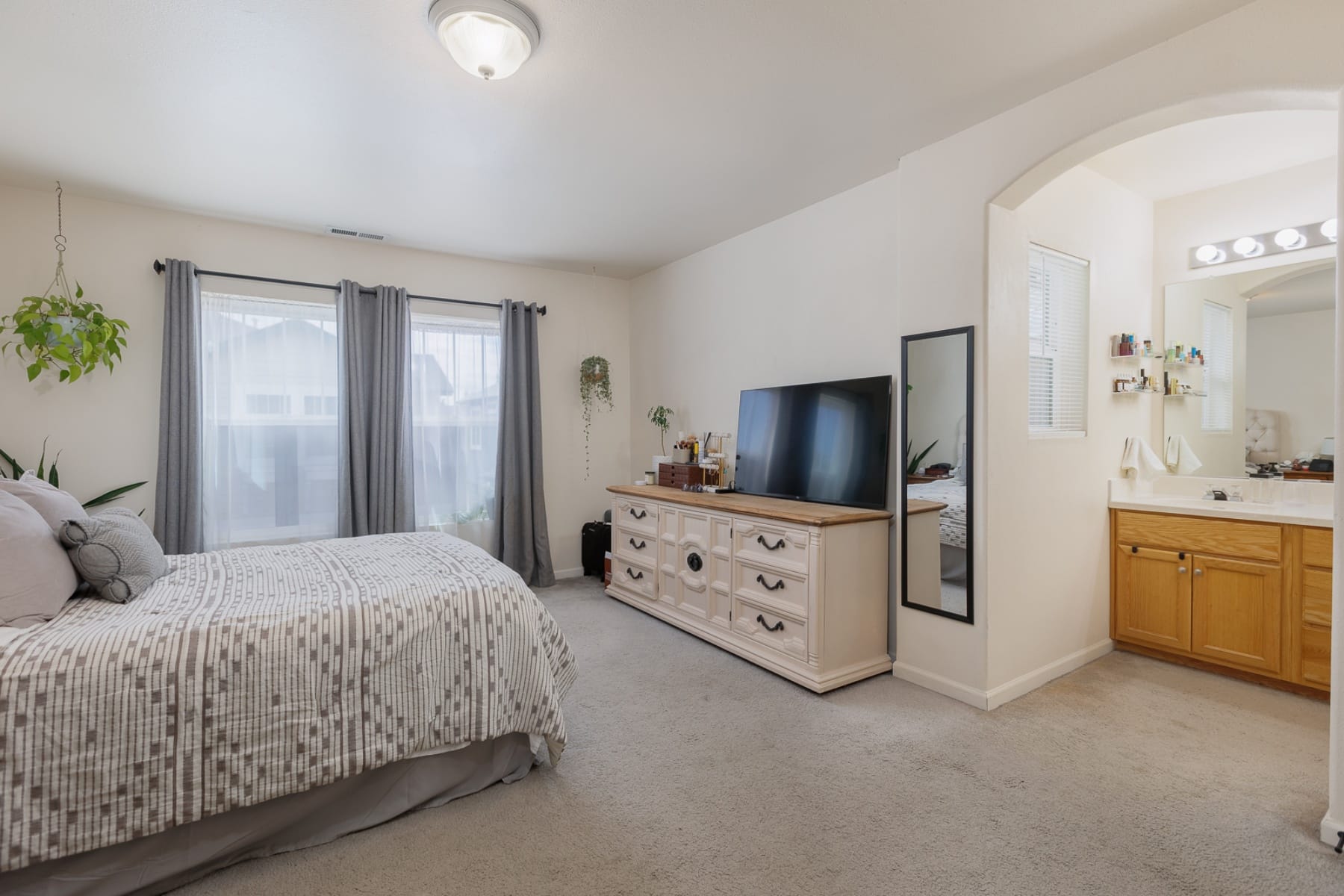  1653 RILEY LN Eugene, OR 97402 - 物件實景