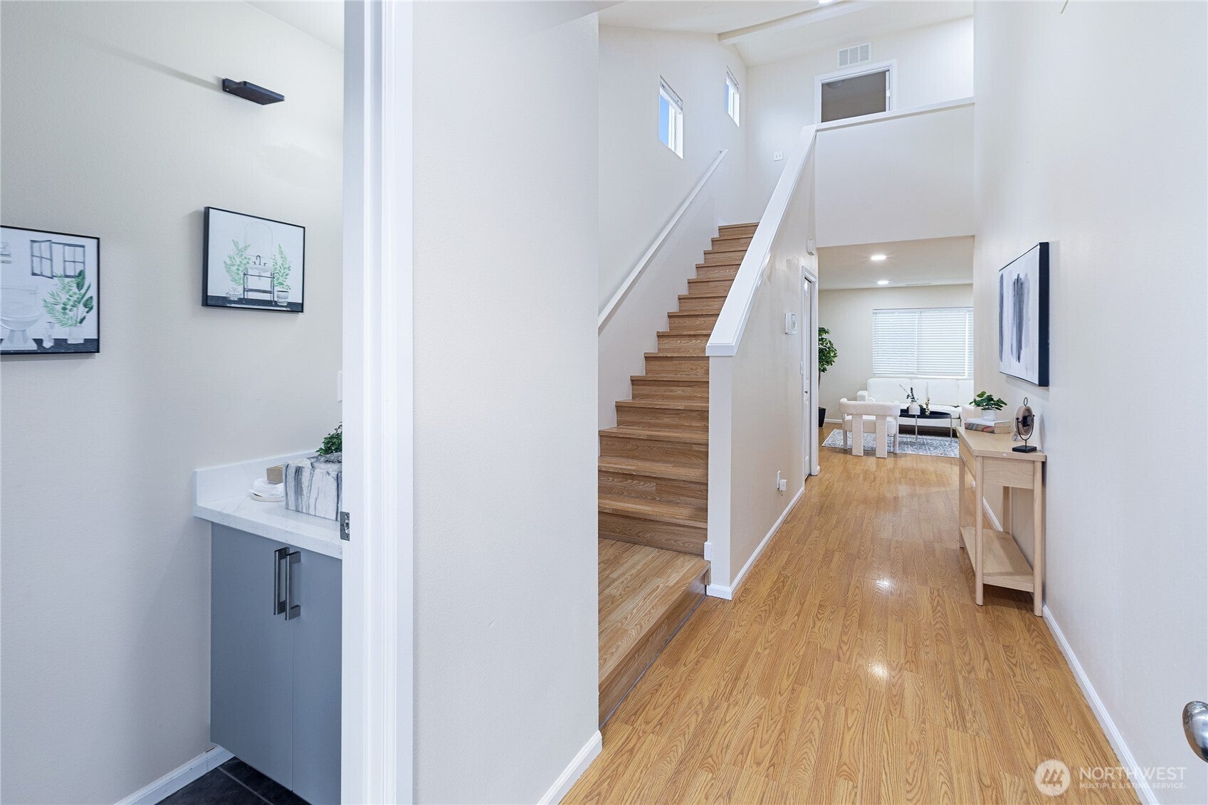 Kent, Washington, 98042, United States, 4 Bedrooms Bedrooms, ,3 BathroomsBathrooms,Residential,For Sale,1987043