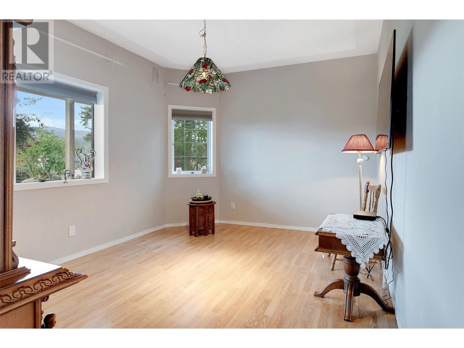 VERNON, British Columbia, V1H 1E8, CA, 3 Bedrooms Bedrooms, ,2 BathroomsBathrooms,Residential,For Sale,1948315