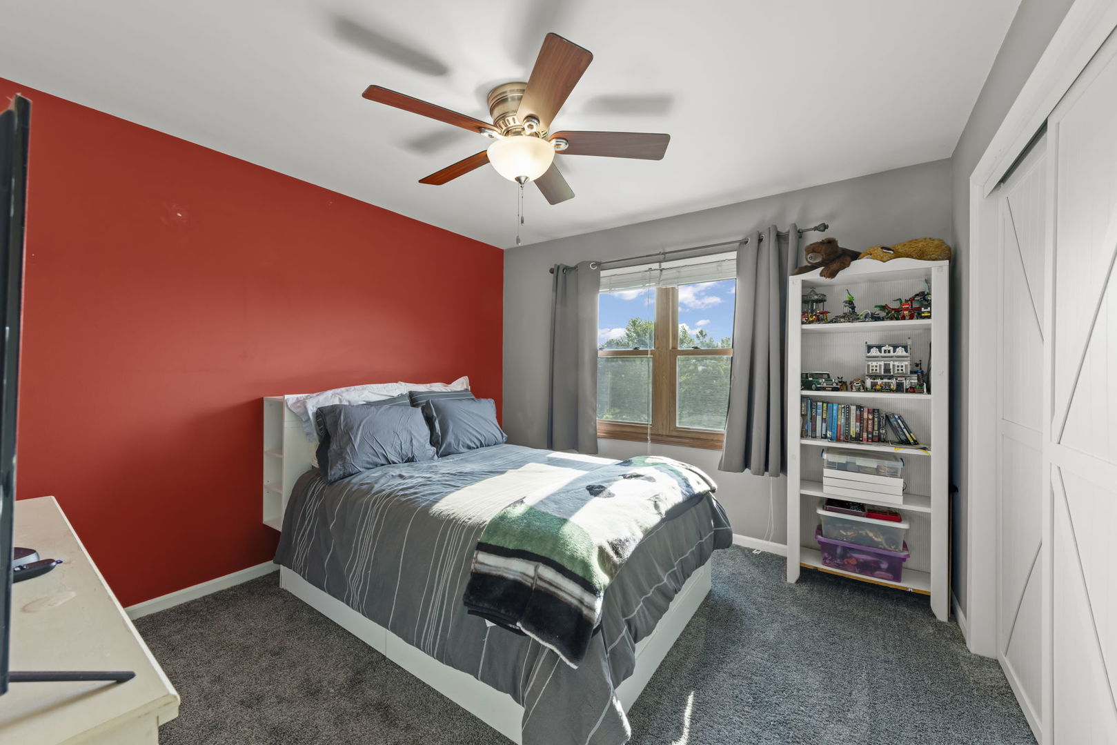 Oswego, Illinois, 60543, United States, 4 Bedrooms Bedrooms, ,3 BathroomsBathrooms,Residential,For Sale,1949228