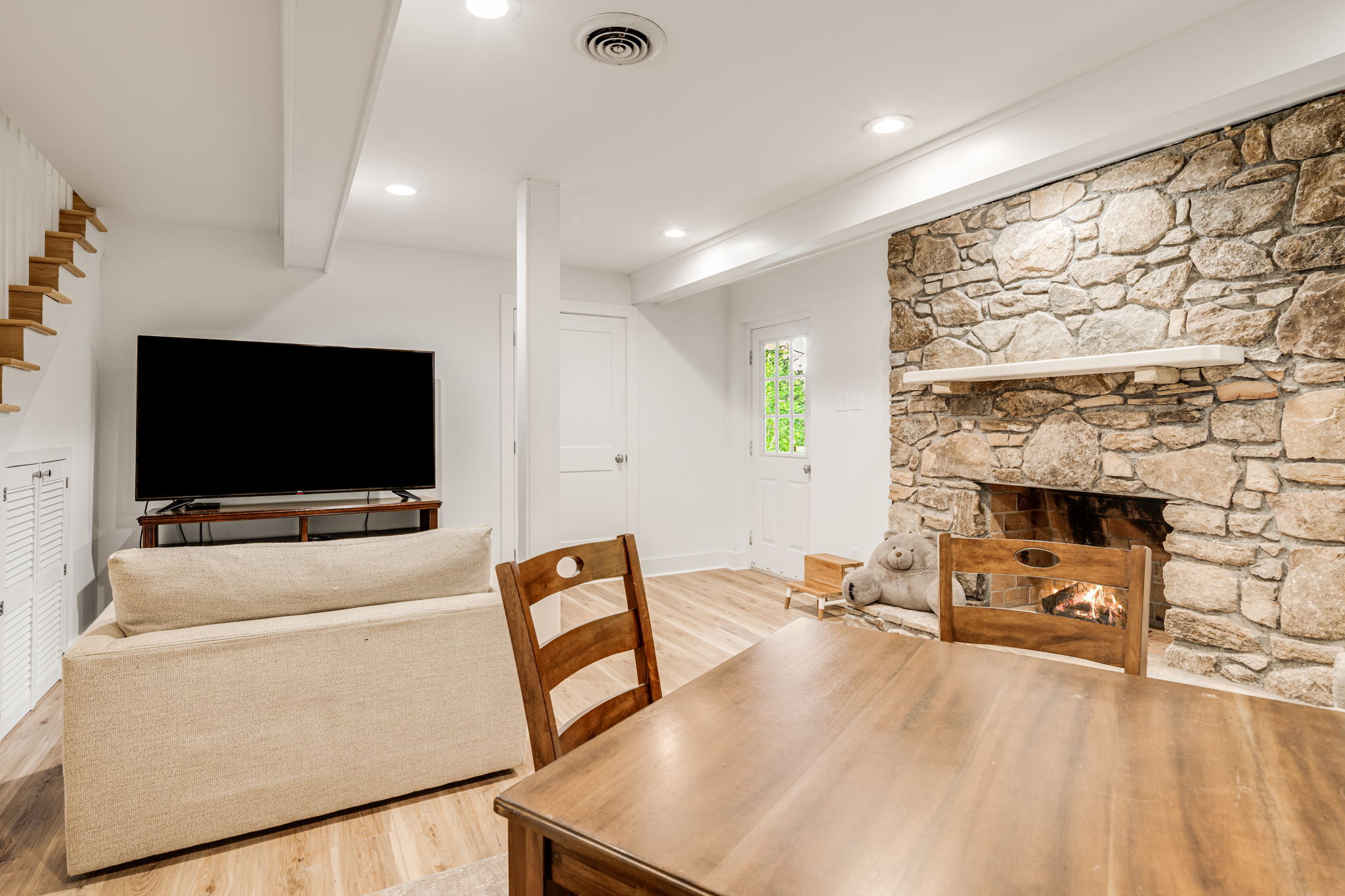 Asheville, North Carolina, 28803, United States, 4 Bedrooms Bedrooms, ,4 BathroomsBathrooms,Residential,For Sale,1825860
