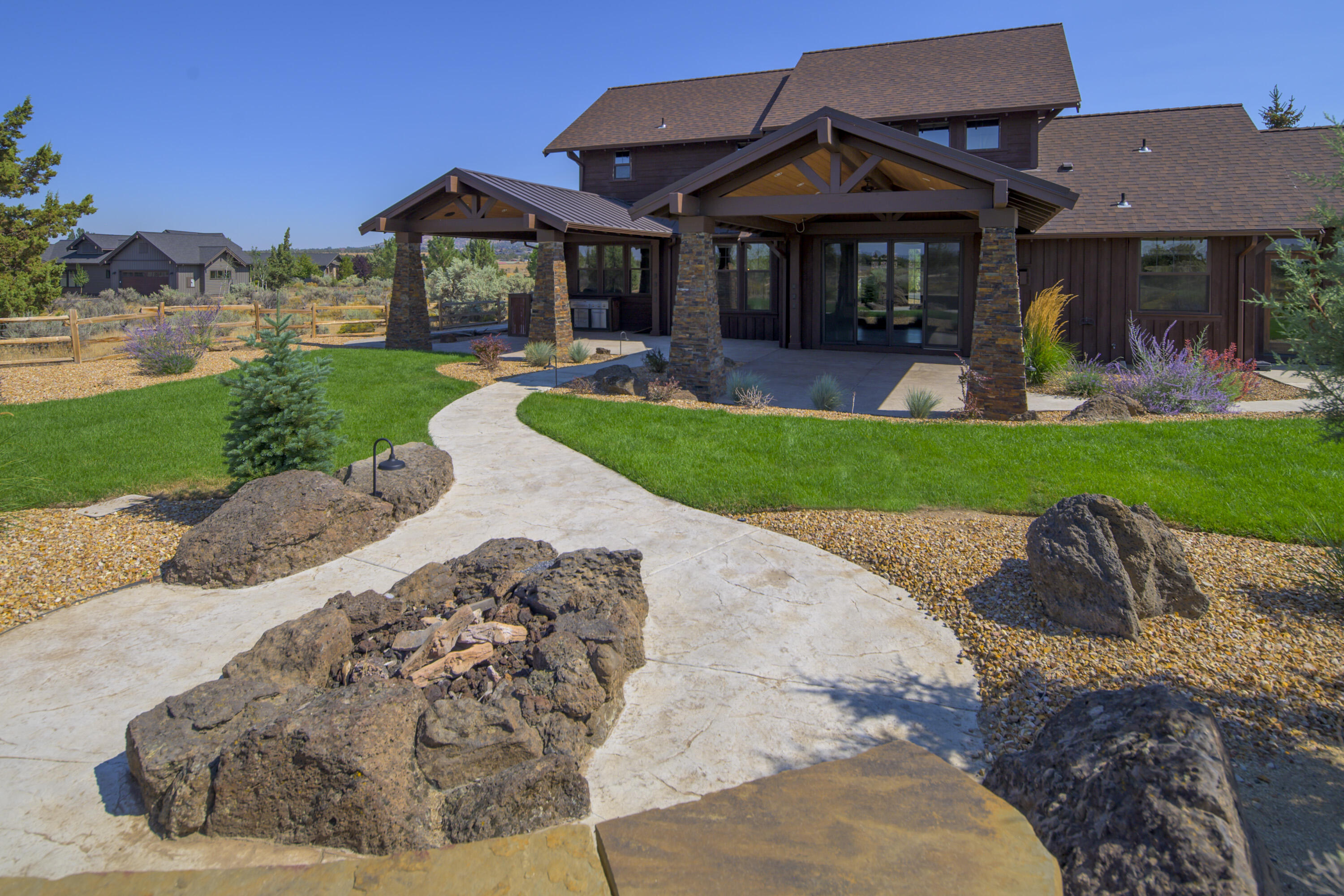 Powell Butte, Oregon, 97753, United States, 4 Bedrooms Bedrooms, ,3 BathroomsBathrooms,Residential,For Sale,1973893