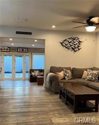 Hawthorne, California, 90250, United States, 4 Bedrooms Bedrooms, ,3 BathroomsBathrooms,Residential,For Sale,1798338