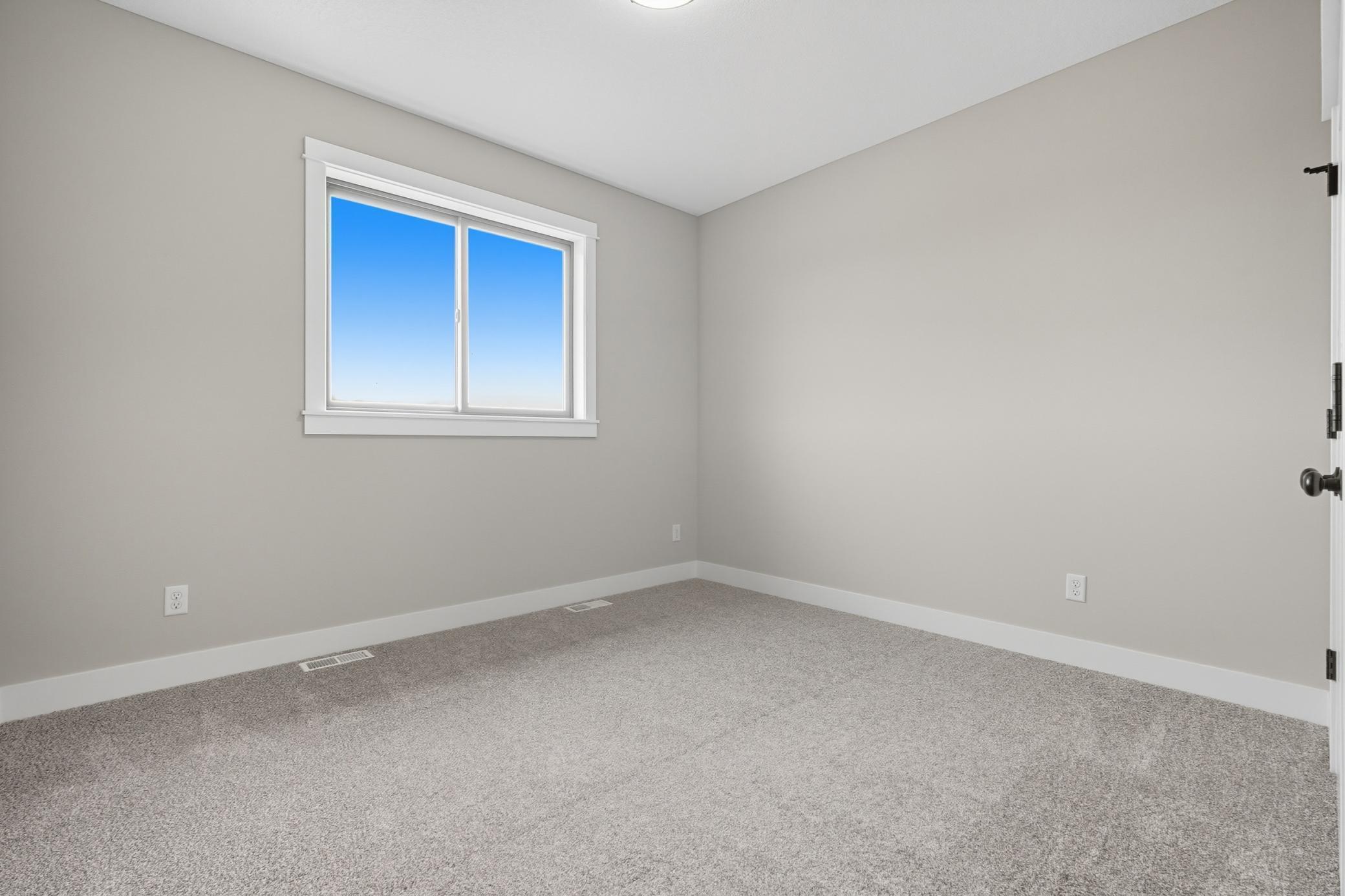 Hammond, Wisconsin, 54015, United States, 3 Bedrooms Bedrooms, ,2 BathroomsBathrooms,Residential,For Sale,1949825