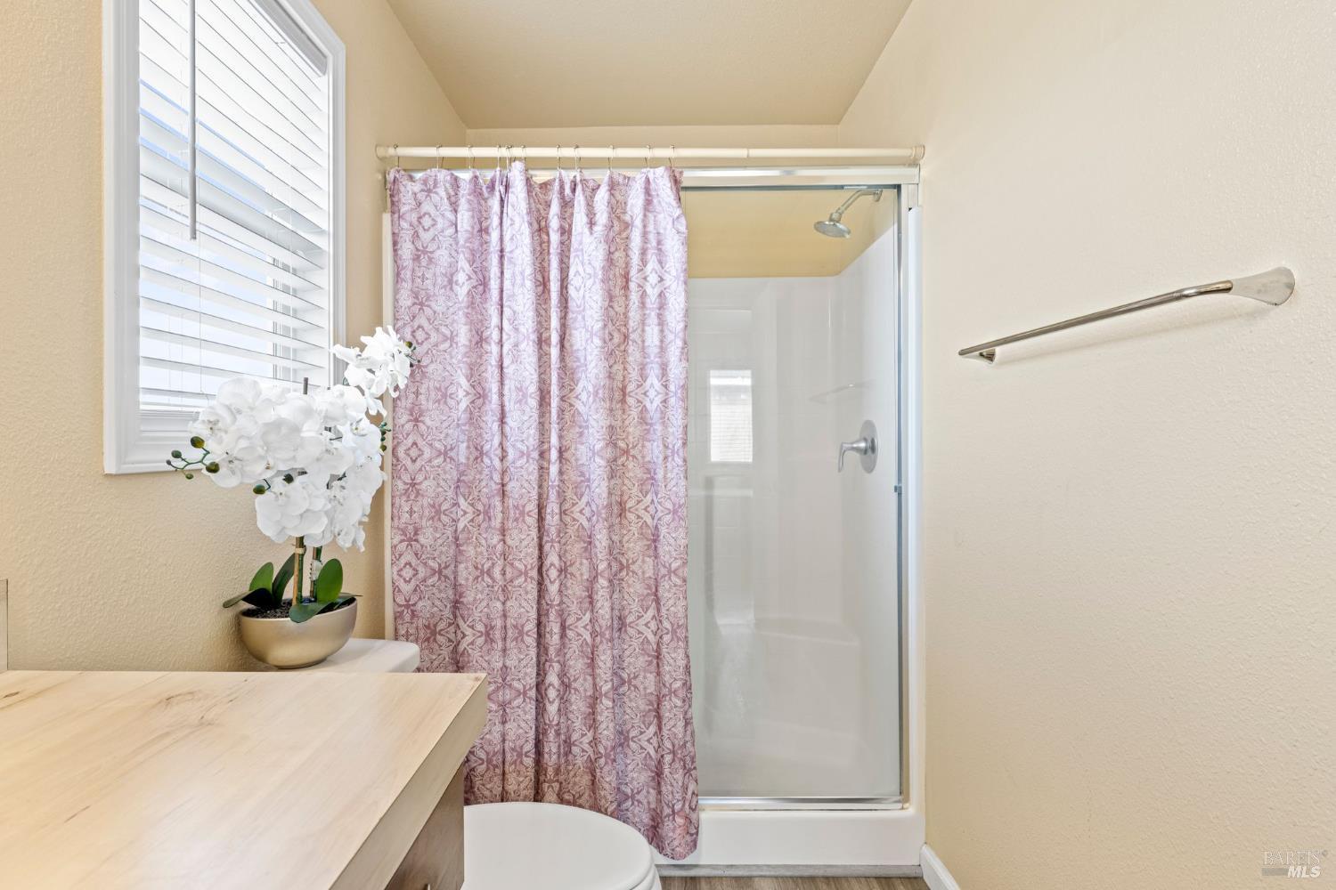 Vacaville, California, 95688, United States, 3 Bedrooms Bedrooms, ,2 BathroomsBathrooms,Residential,For Sale,1982047