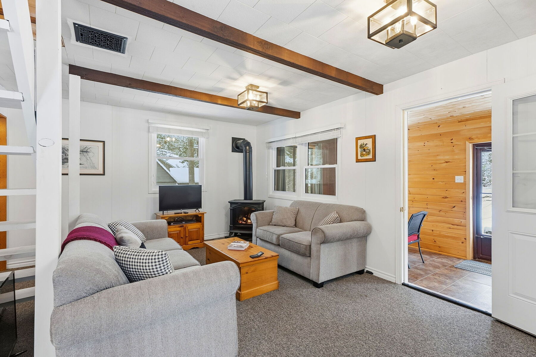  Serene Irondale River Cottage - 物件實景