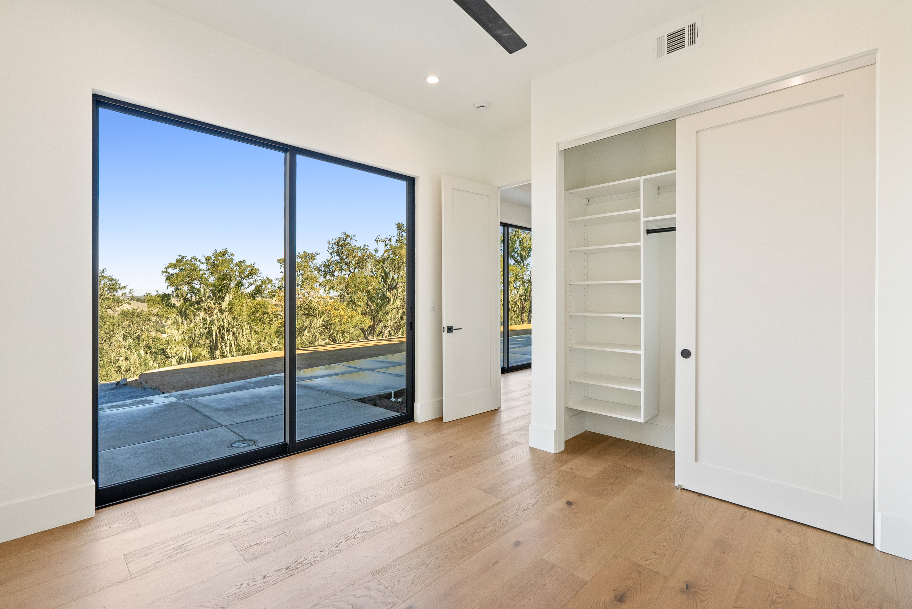  2220 Battering Rock - 物件實景