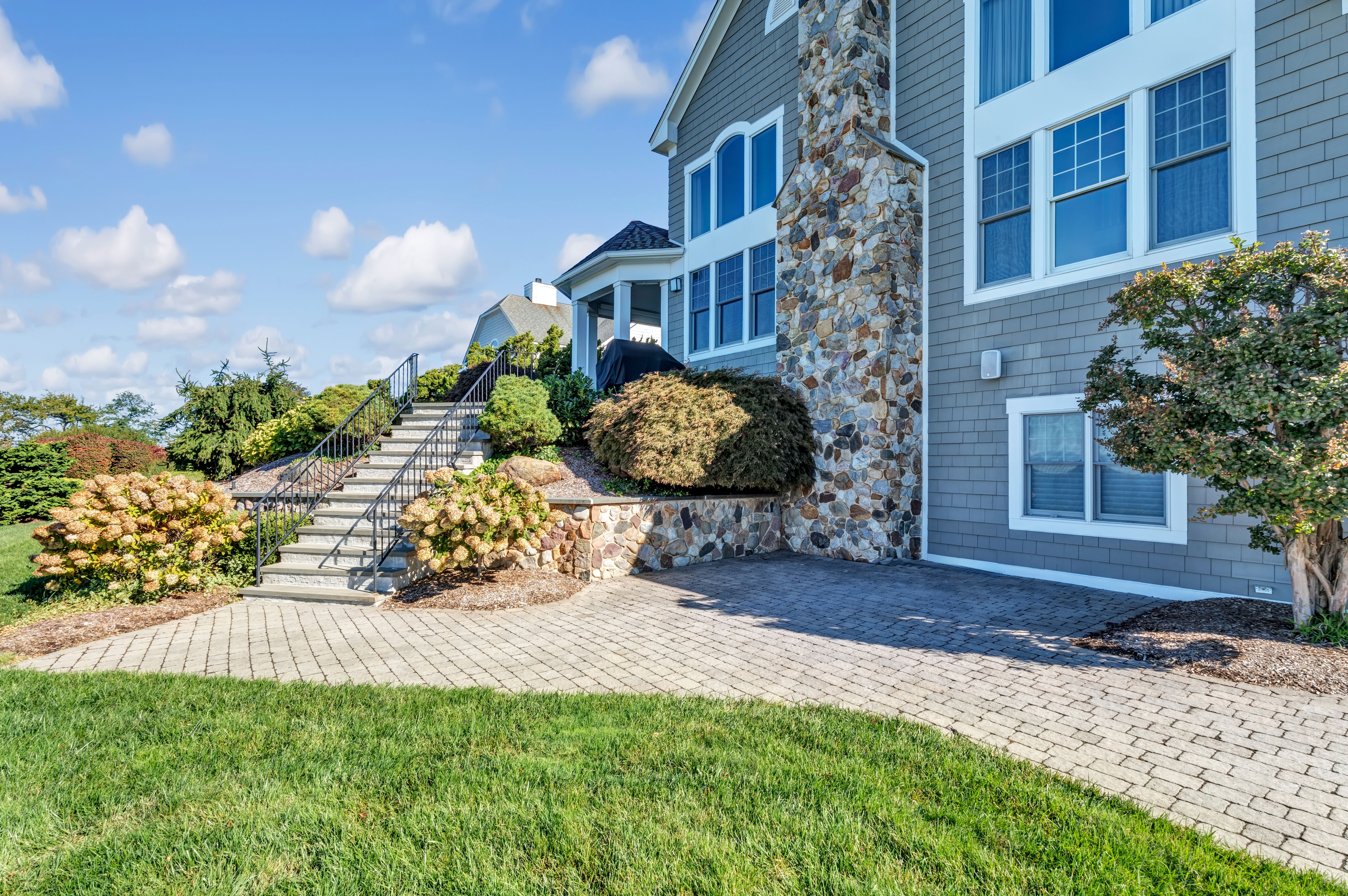  40 Pembroke Drive, Glen Cove, NY, 11542 - 物件實景